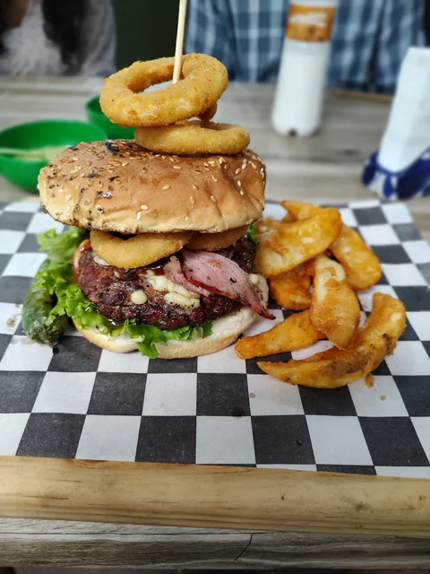 La Huertita Burger Garden image 3