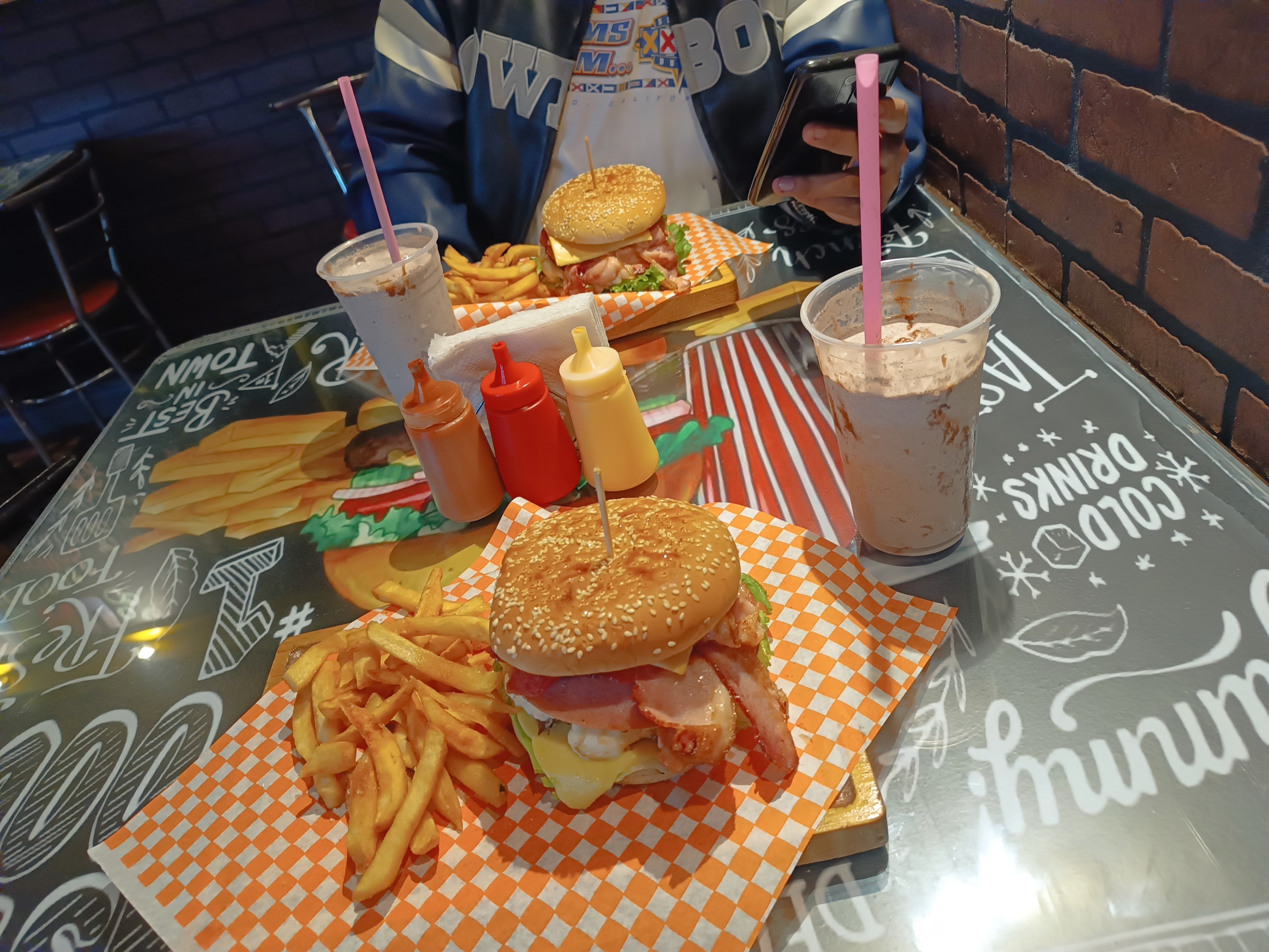 Hamburguesas & Grill Viky image 2