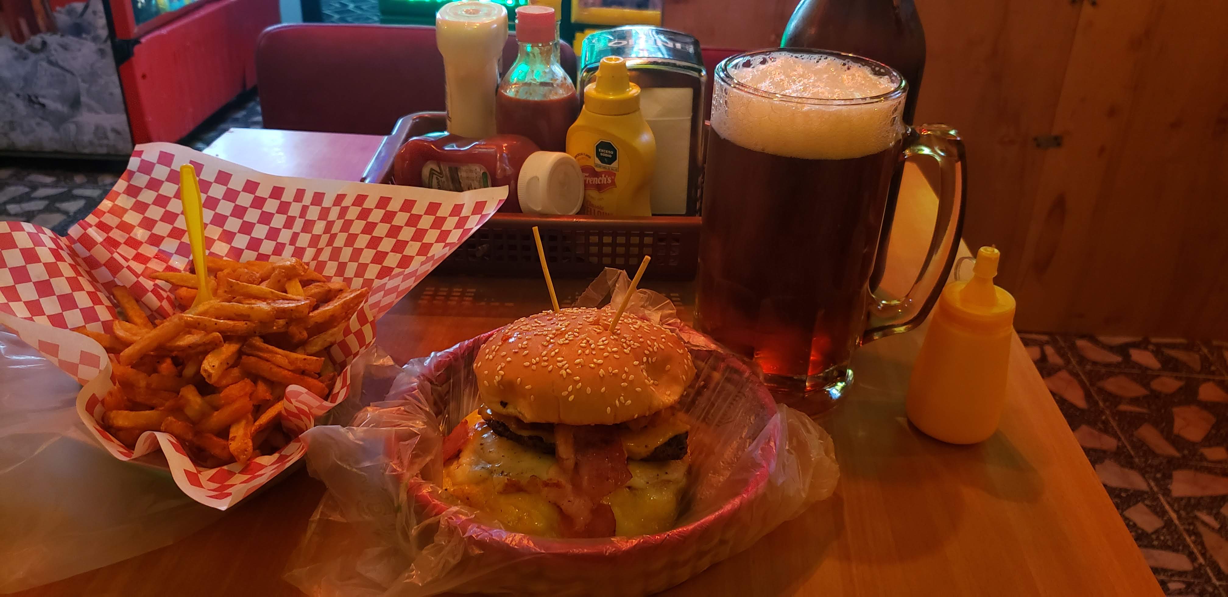 Hamburguesas El Gato Hambriento image 5