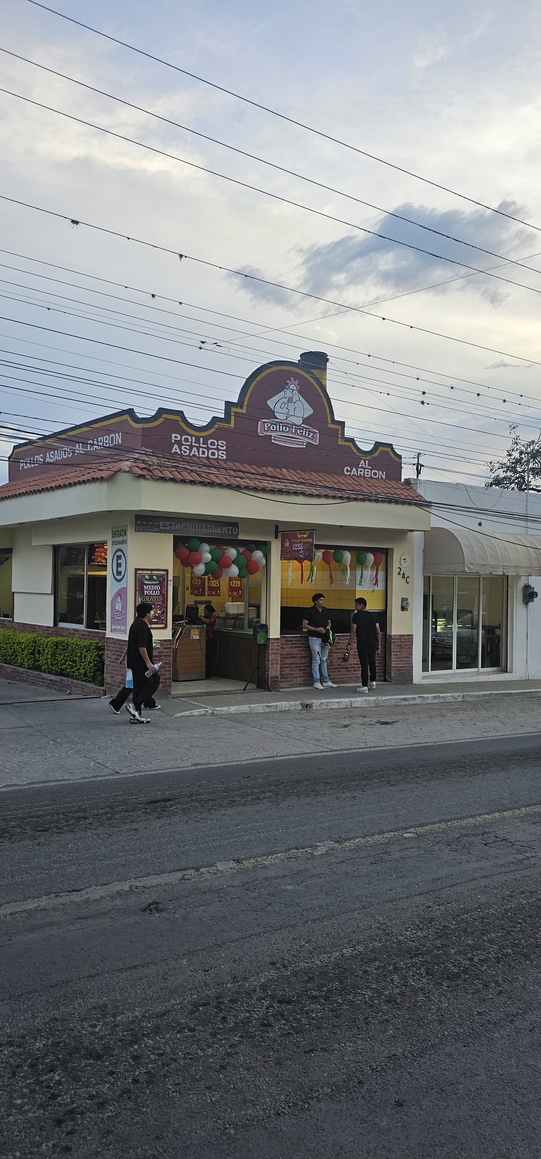 Happy Chicken image 3