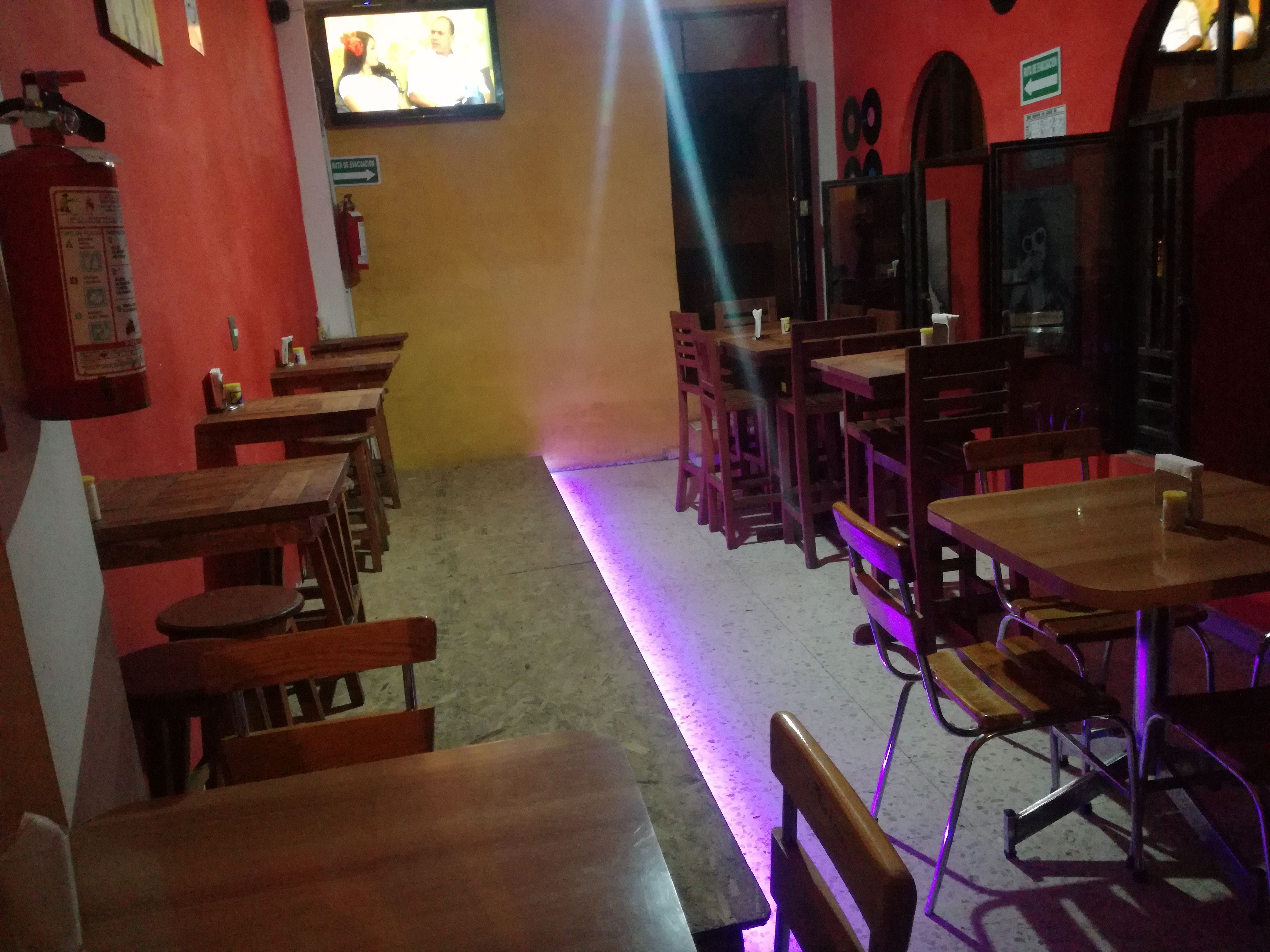 Bingos Wings image 4