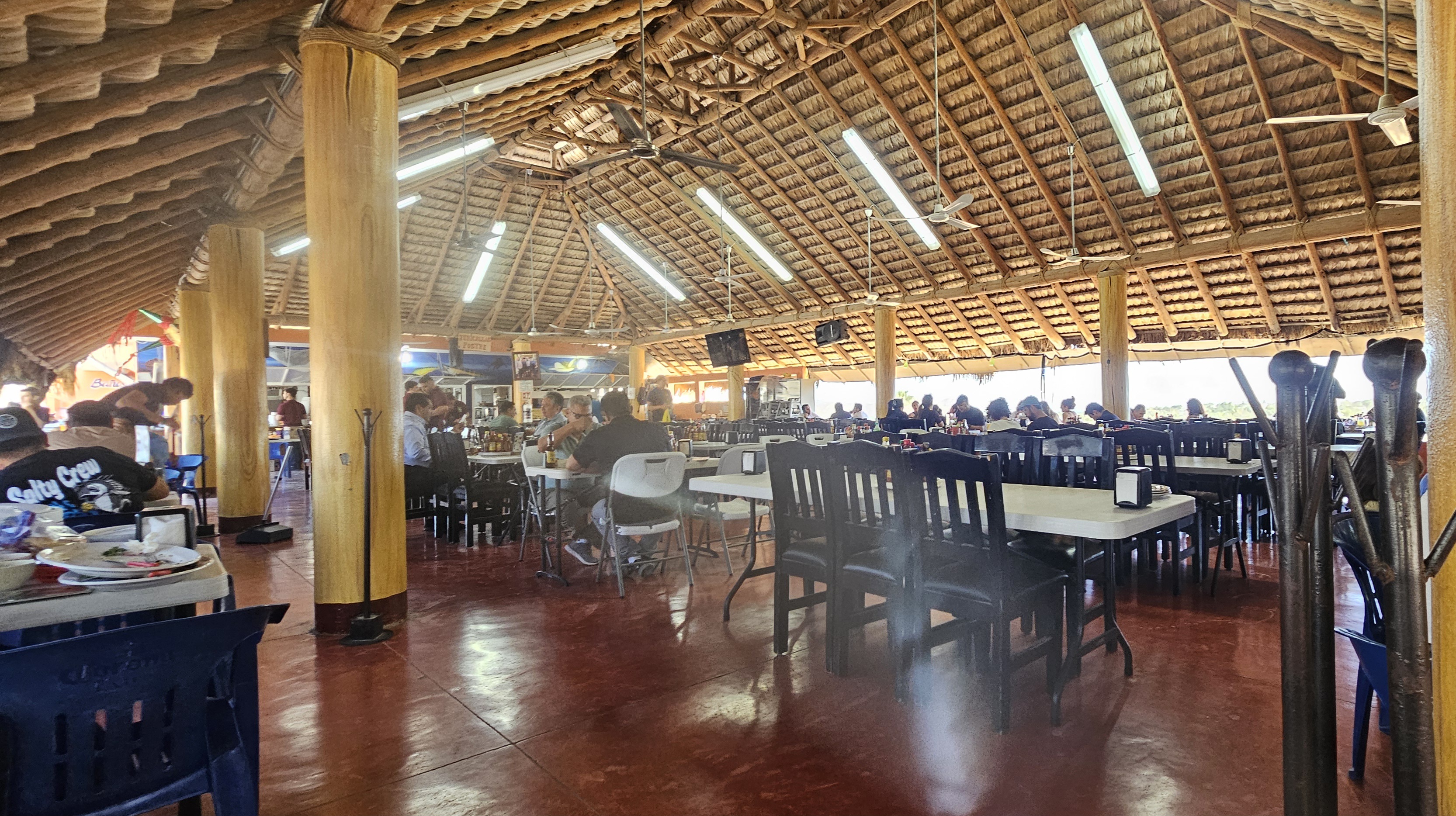 Mariscos El Toro Güero San Bernabé image 4