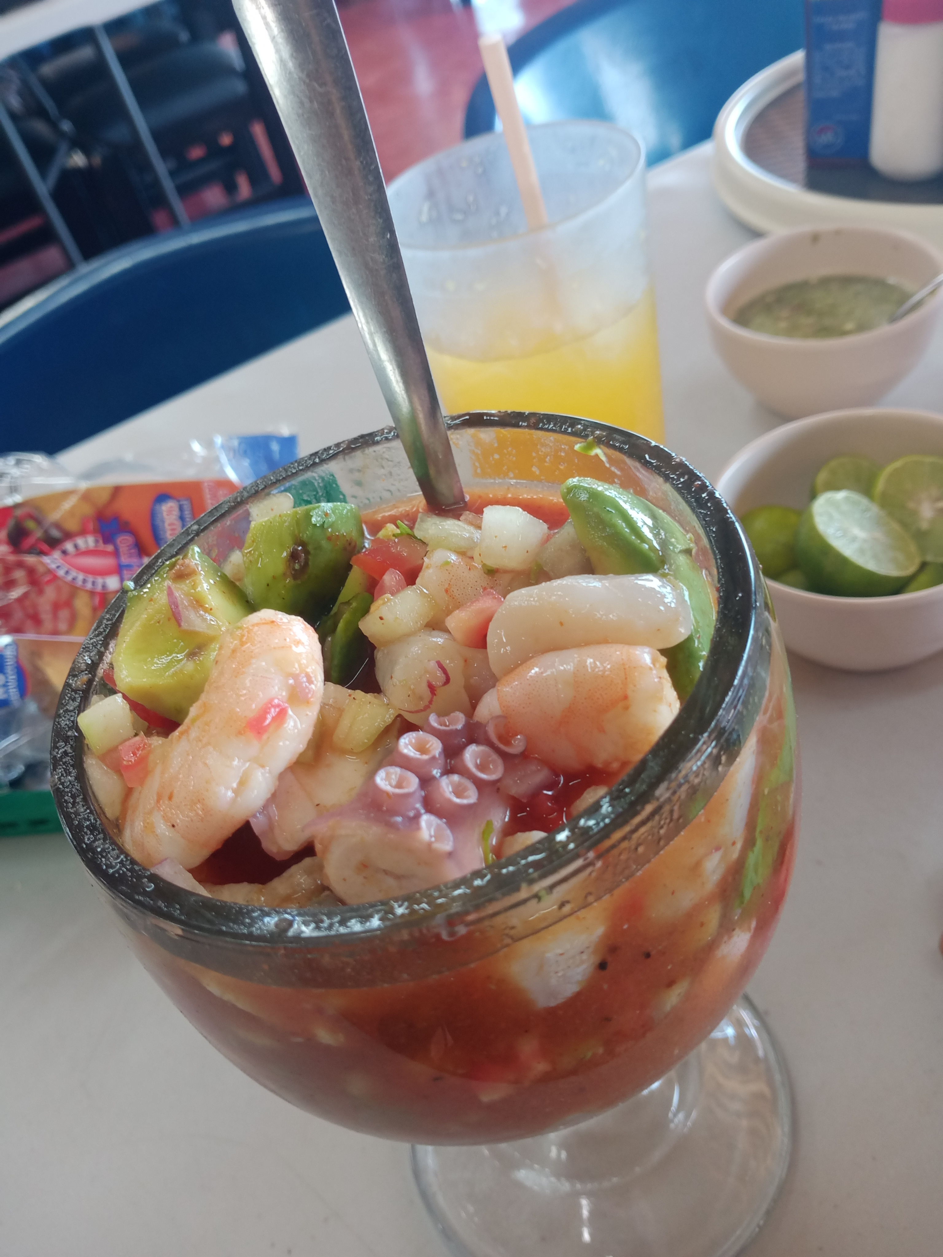 Mariscos El Toro Güero San Bernabé image 8