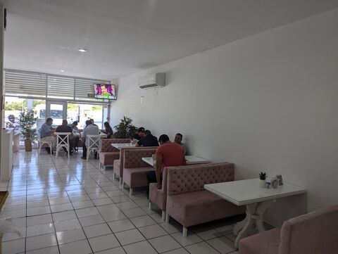 Fruti Jugos image 1