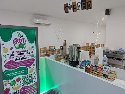 Fruti Jugos image 8