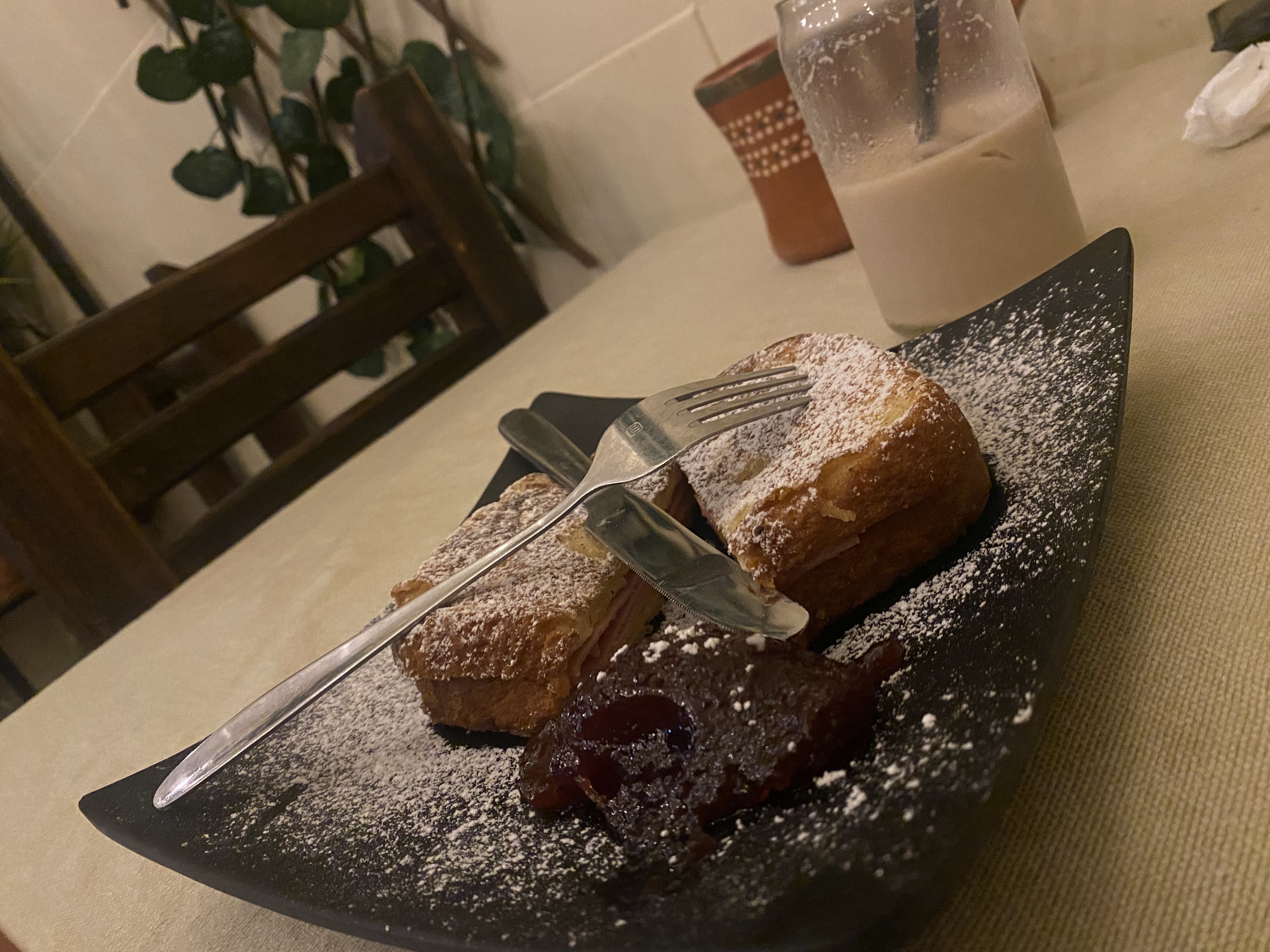 La Paloma Café-Restaurant image 2