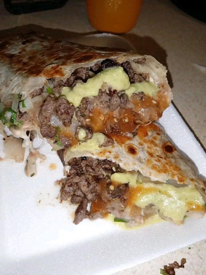 Burritos tacos y hamburguesas (Laurita)Laura torres image 3