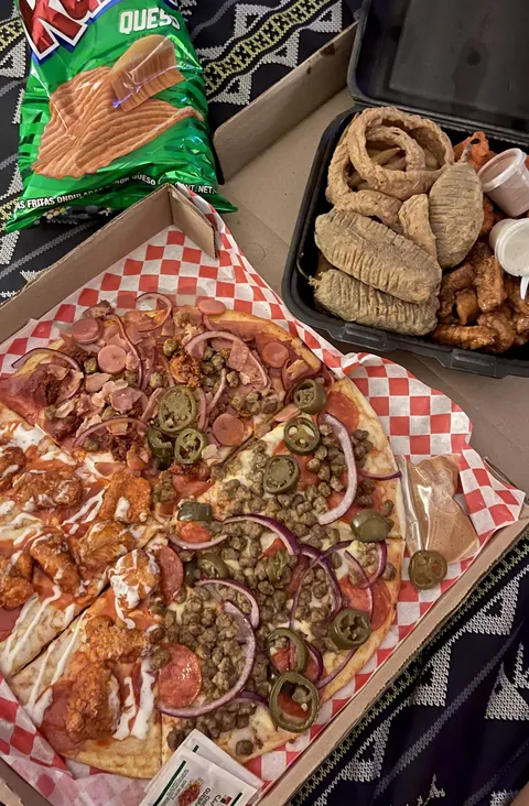 PIZZA FERREL image 6