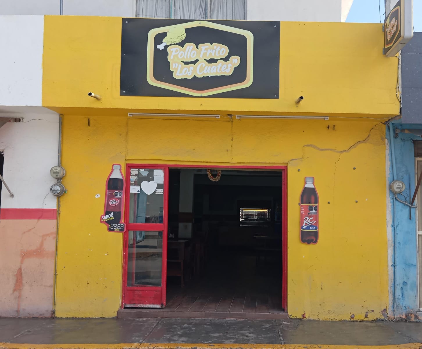 Pollo frito "Los cuates" Miguel Rincón Alemán image 1