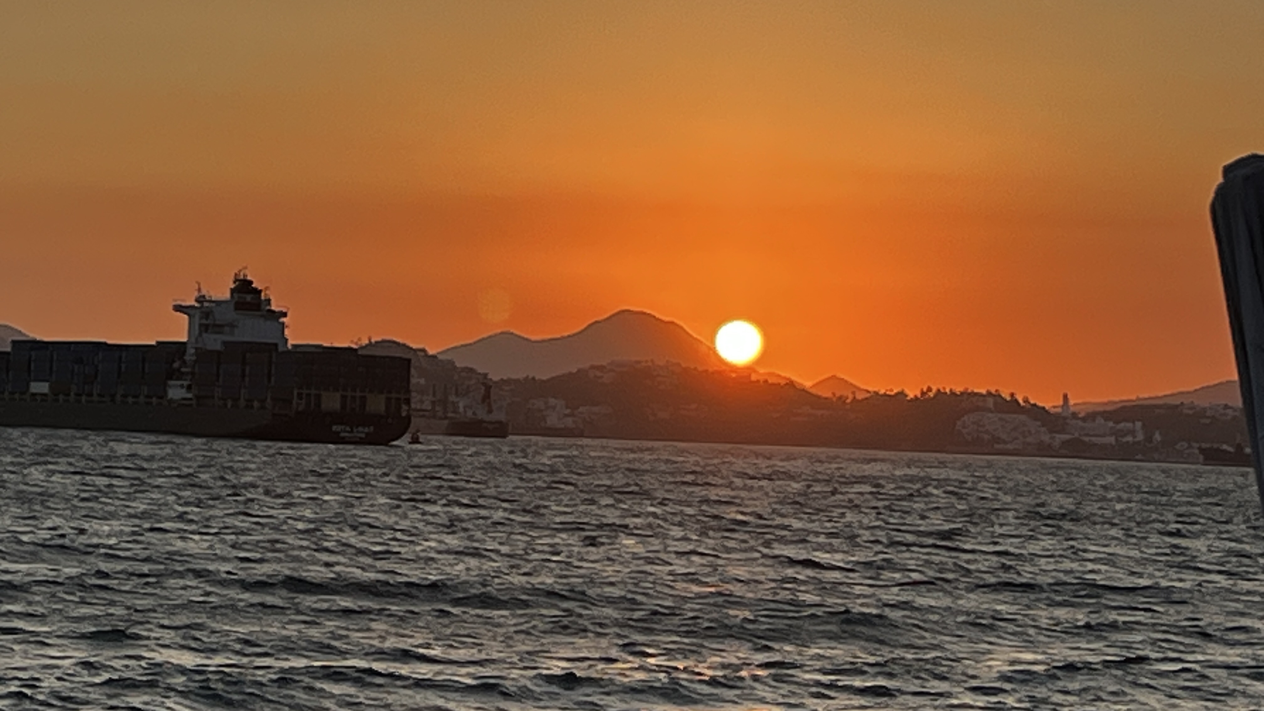 Pata Salada Beach Bar image 9