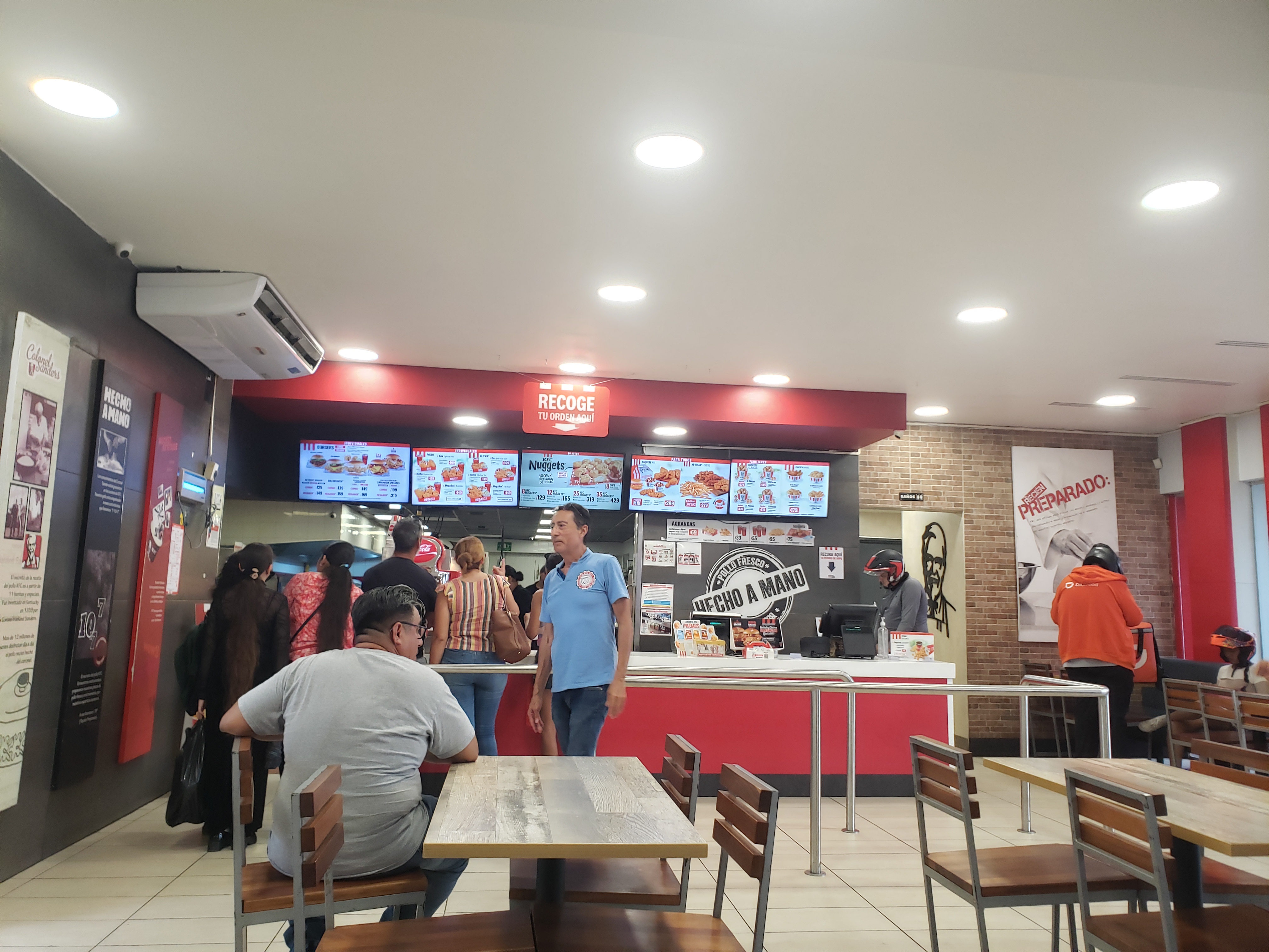 Pollos Y Costillas Al Pastor La Granja .. El Colomo image 3