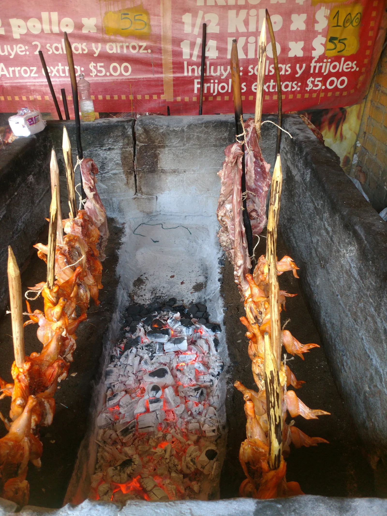 Pollos Y Costillas Al Pastor La Granja .. El Colomo image 4