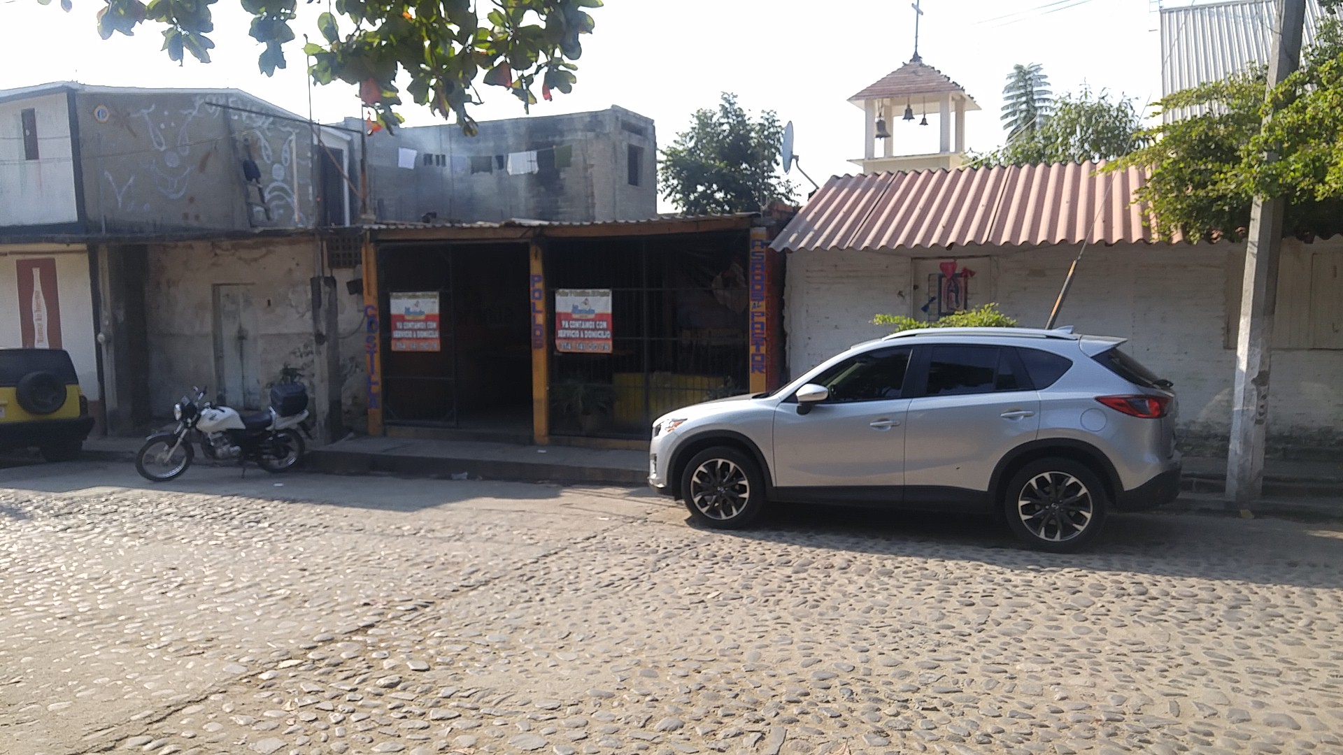 Pollos Y Costillas Al Pastor La Granja .. El Colomo image 6