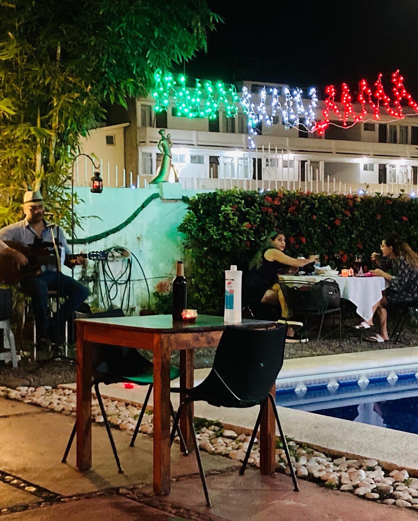 Salvatore pizzería napolitana rebelde image 1