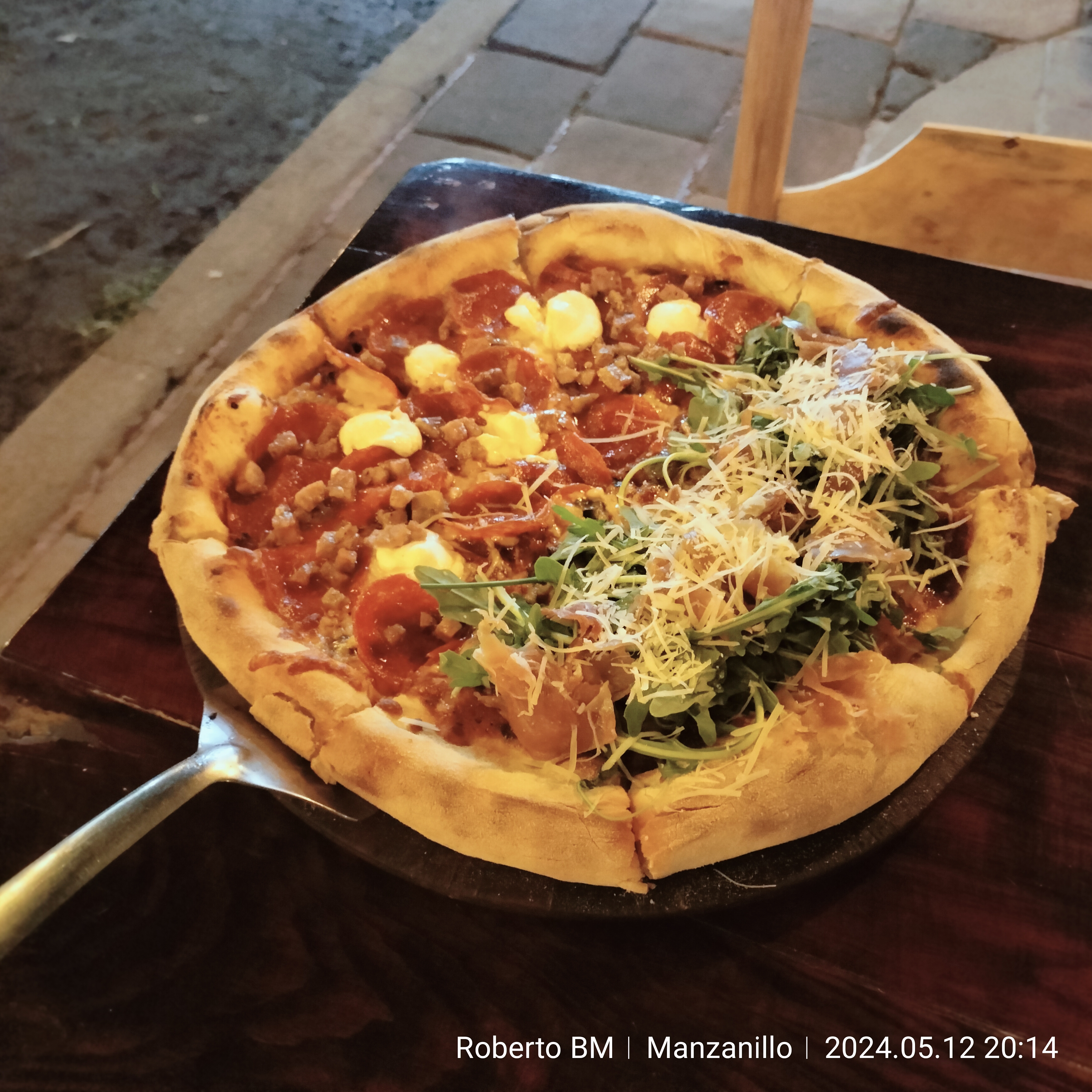 Salvatore pizzería napolitana rebelde image 3