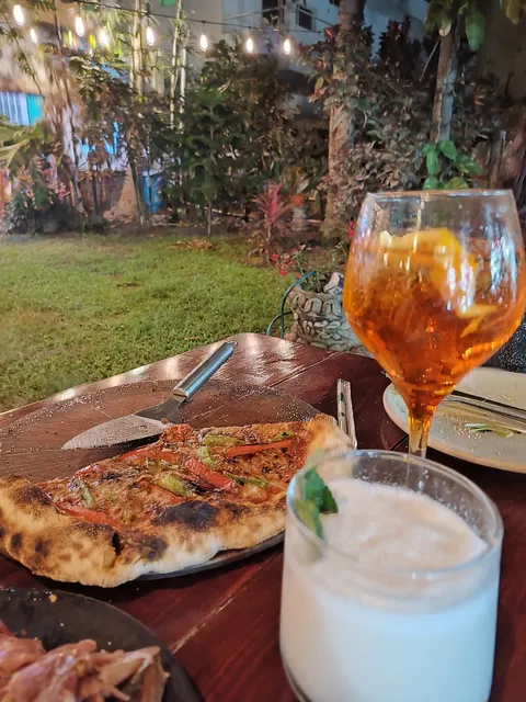 Salvatore pizzería napolitana rebelde image 4