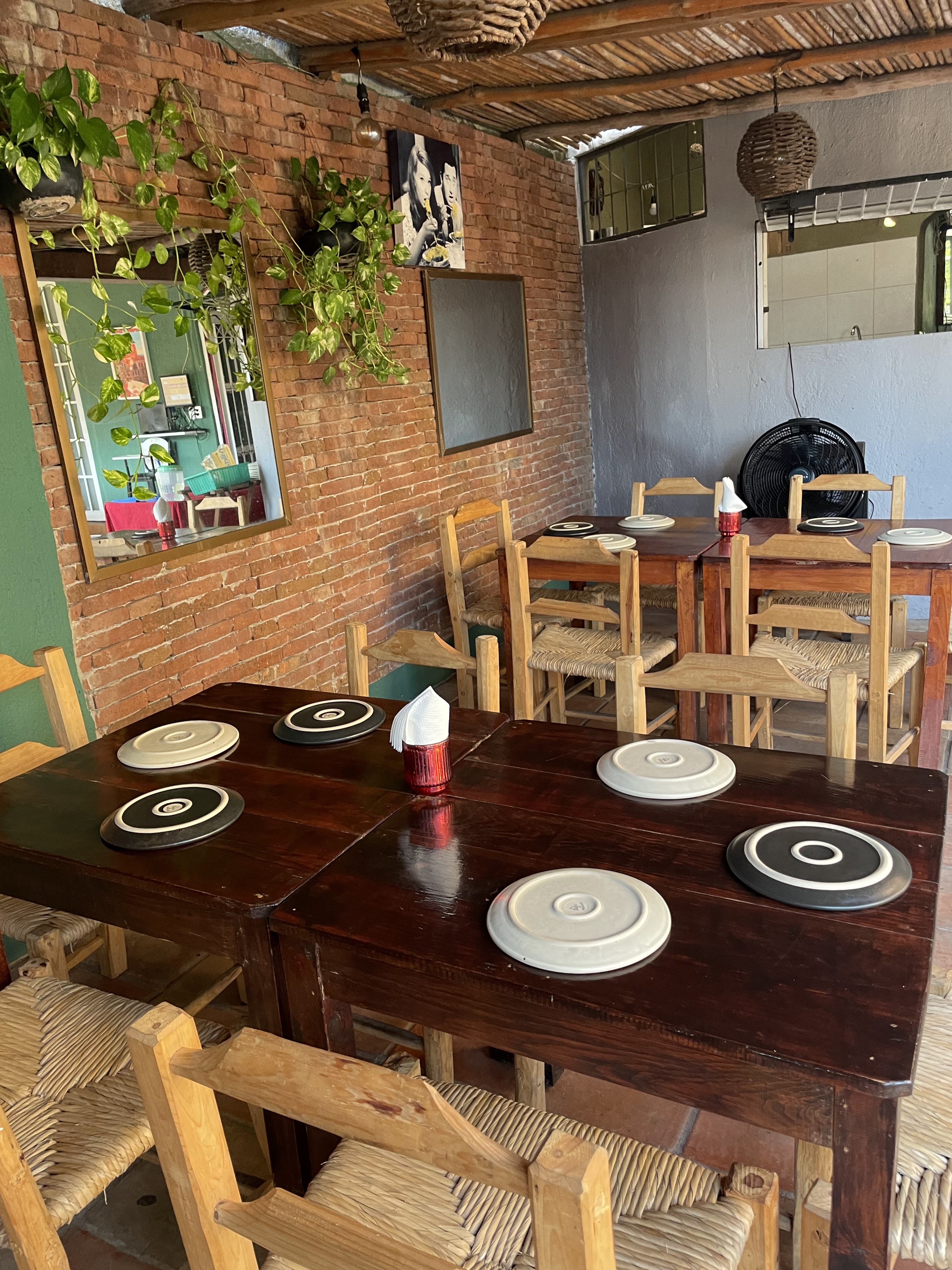 Salvatore pizzería napolitana rebelde image 9