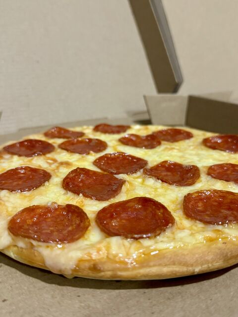 Henries Pizza image 2