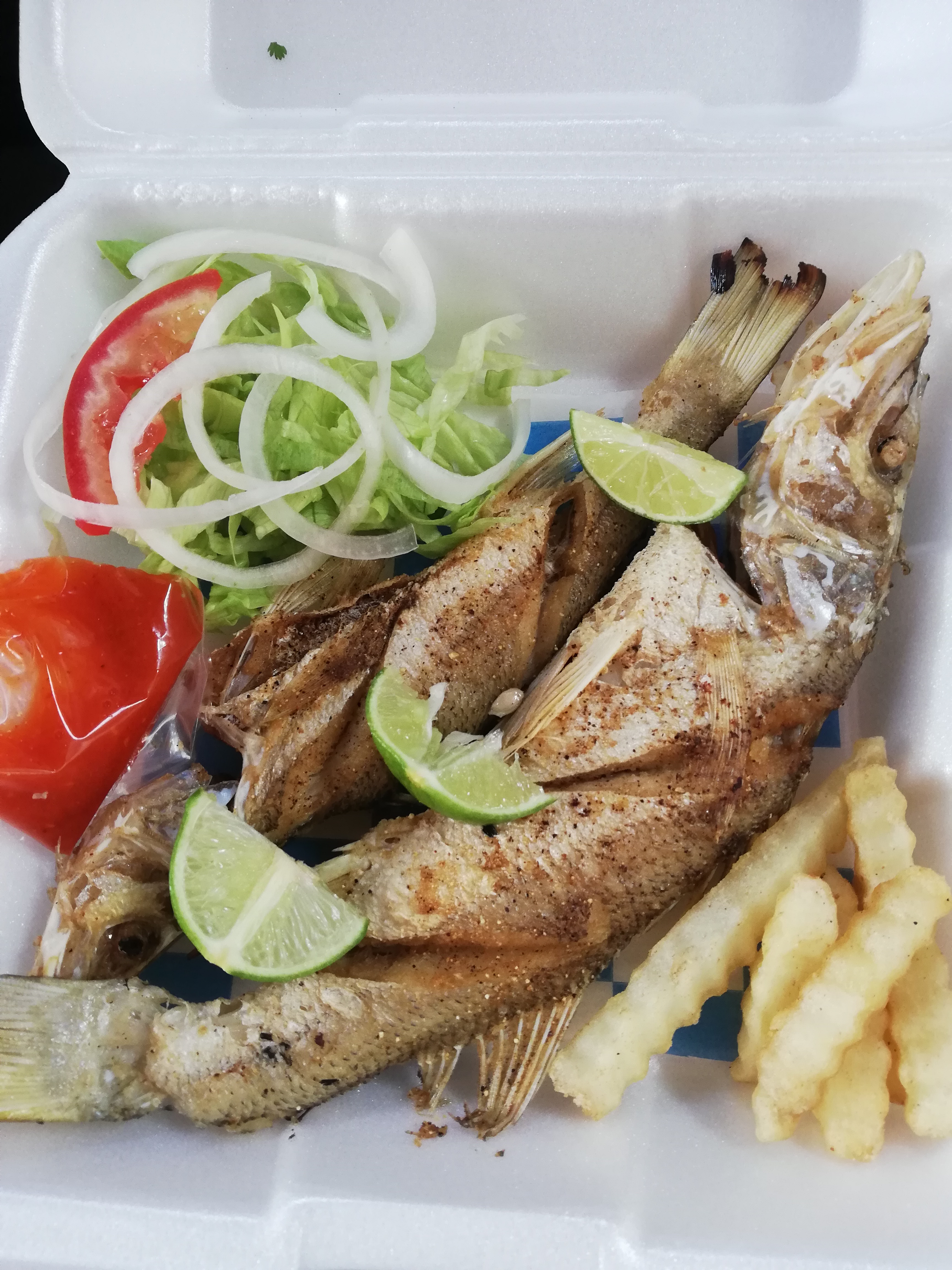 Cócteles y Mariscos Marín image 1