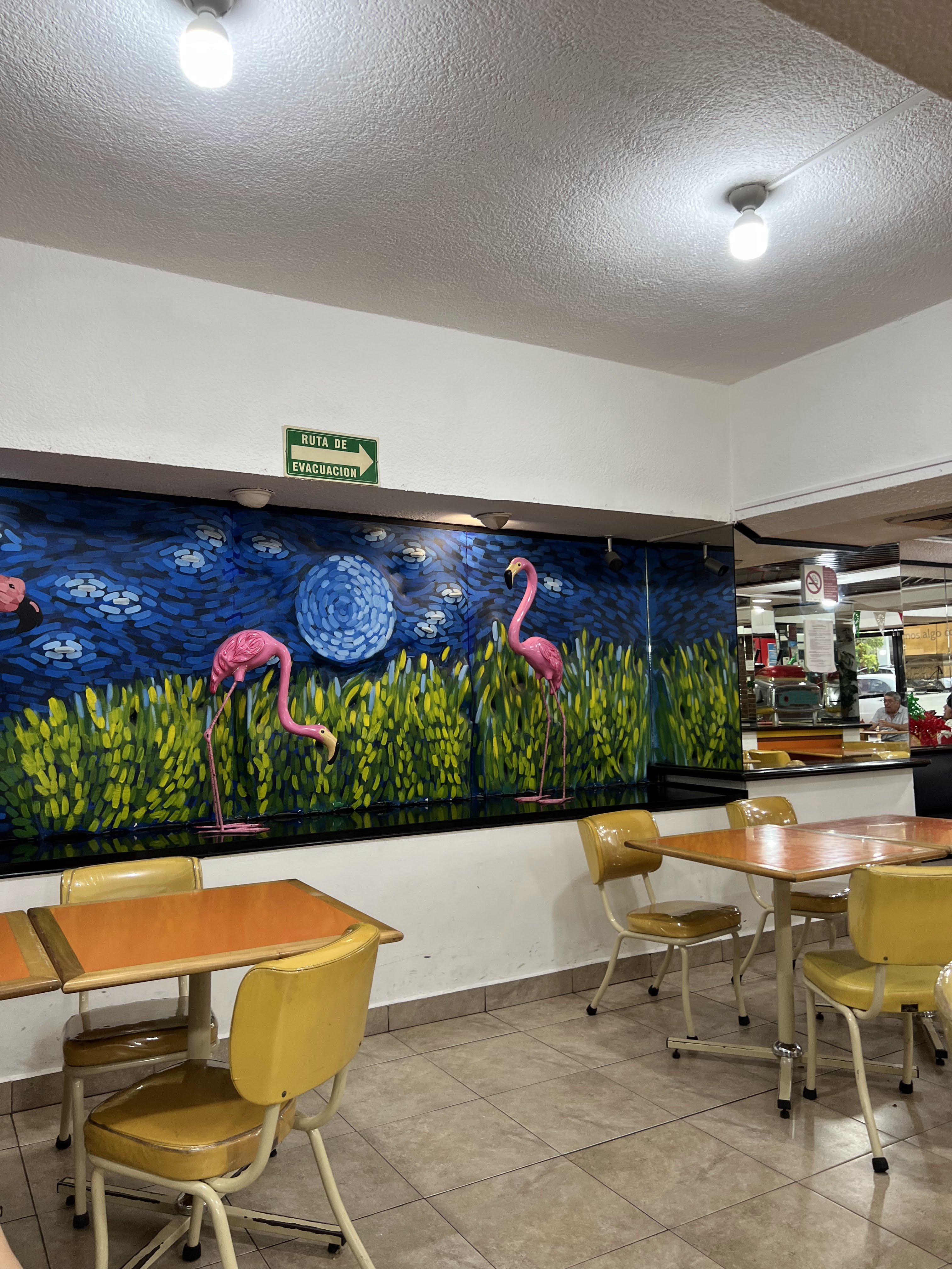 Cafetería y Restaurante Flamingo image 4