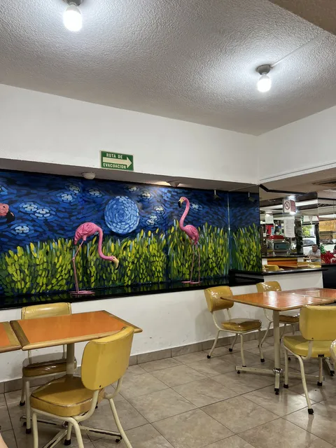 Cafetería y Restaurante Flamingo image 4