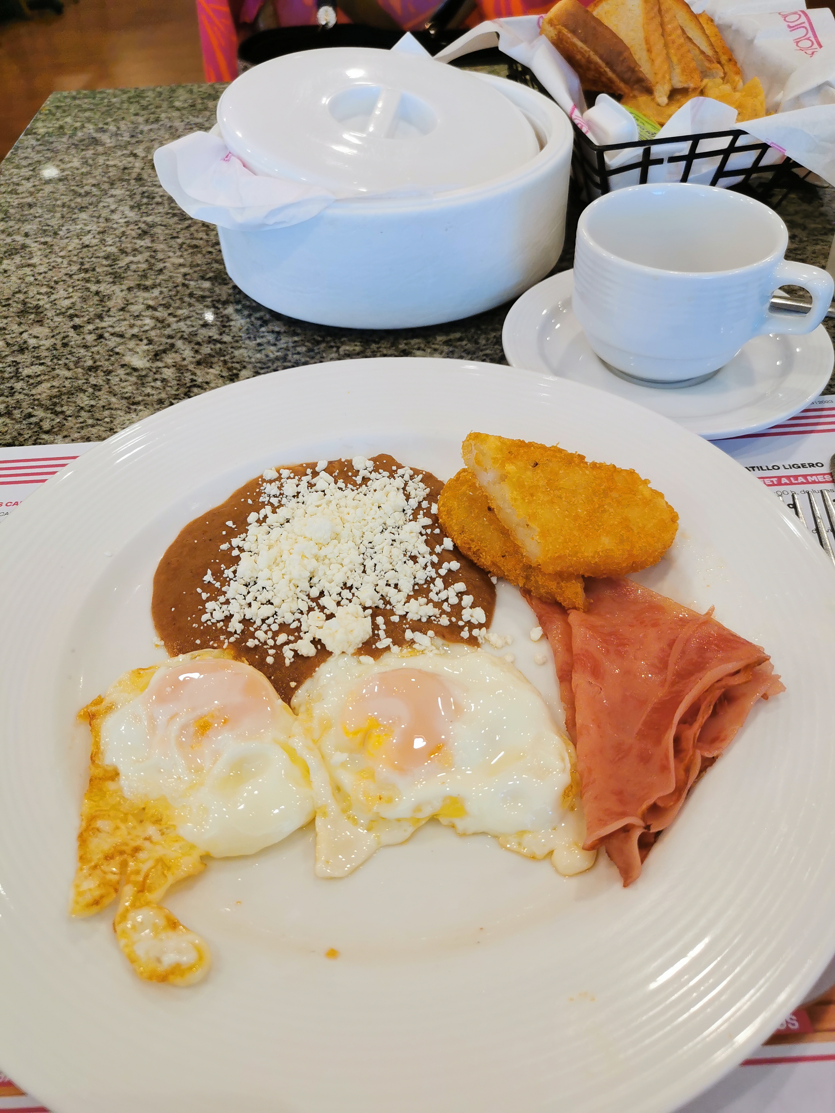 Restaurante Liverpool image 9