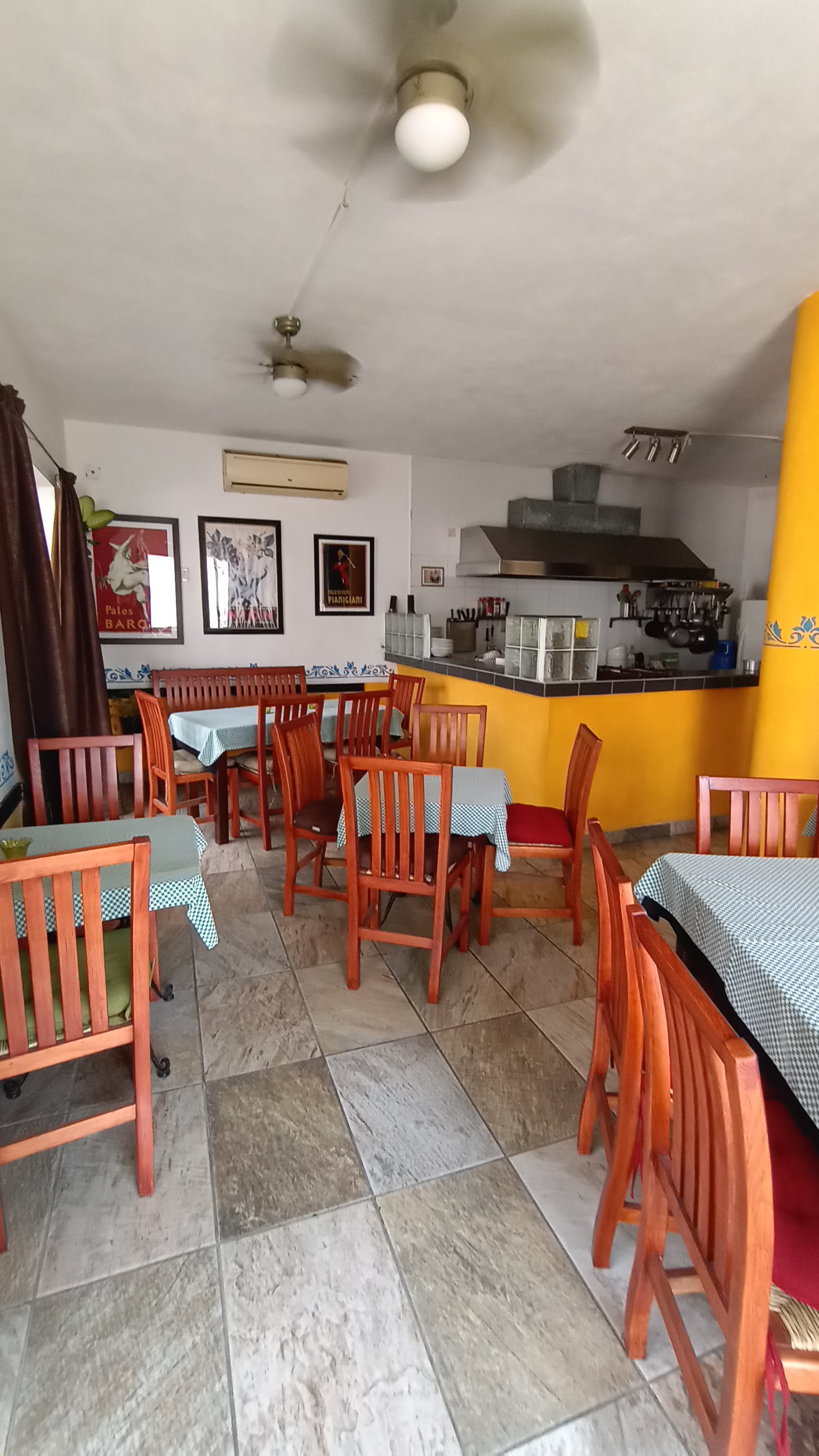 Donatella Restaurate Italiano image 6