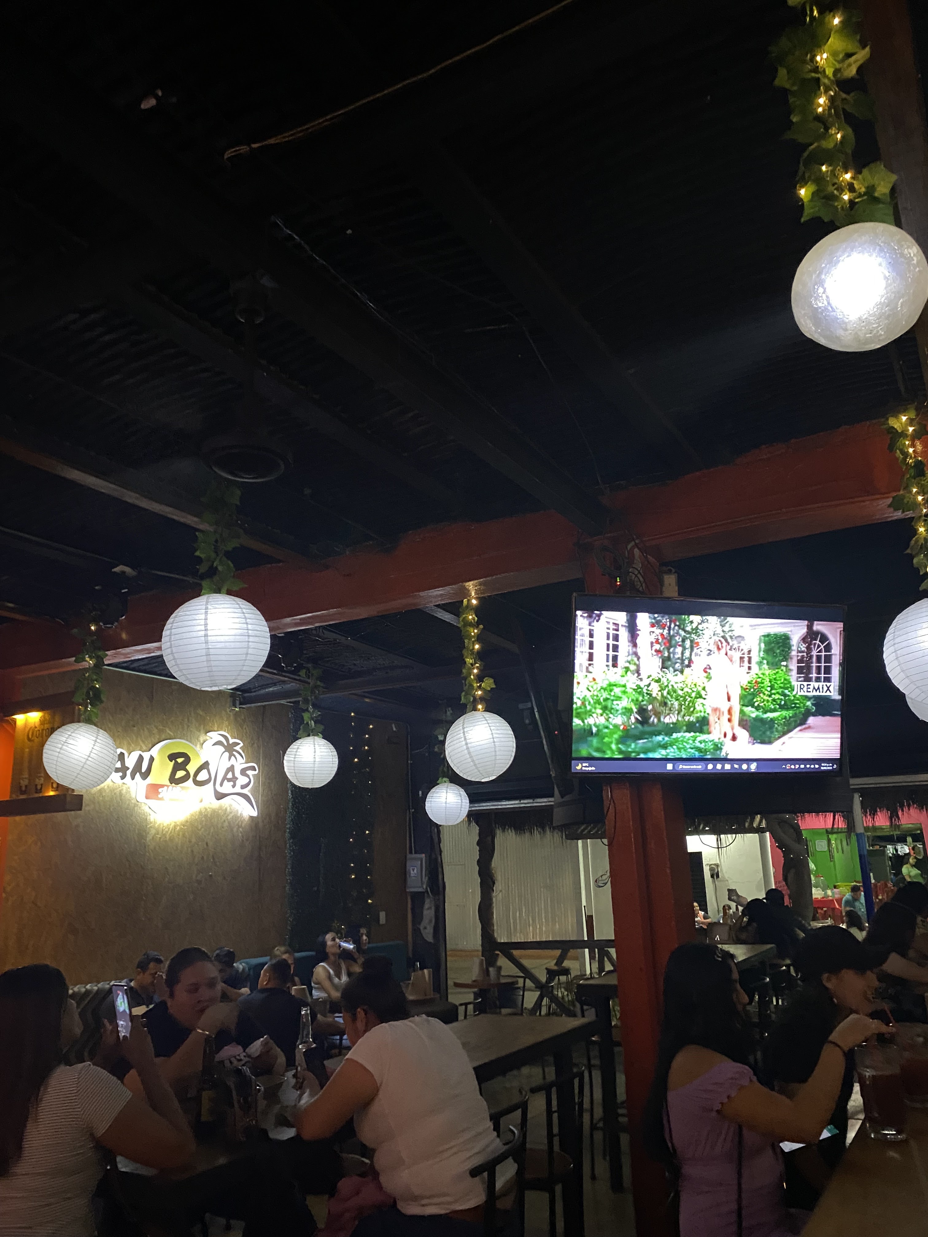 San Bolas Alitas image 3