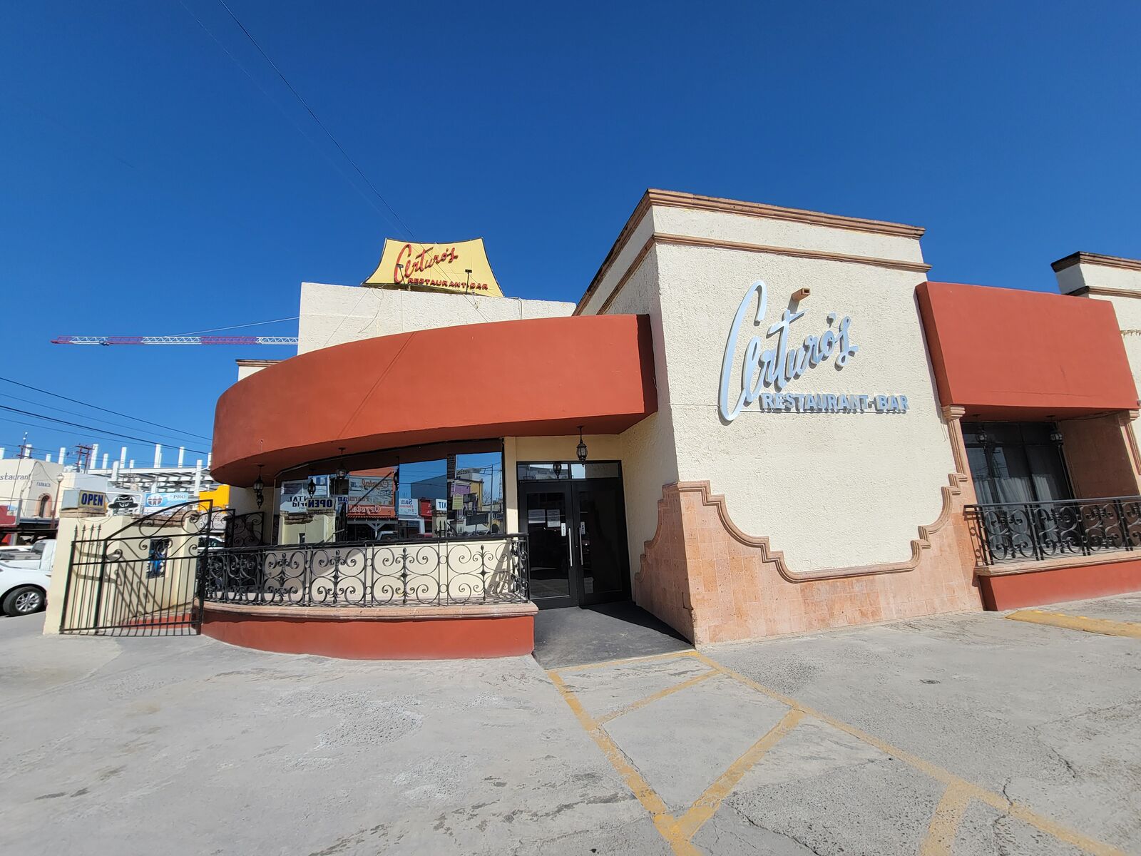 Arturo's Bar & Grill image 3
