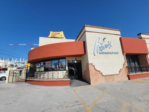 Arturo's Bar & Grill image 3