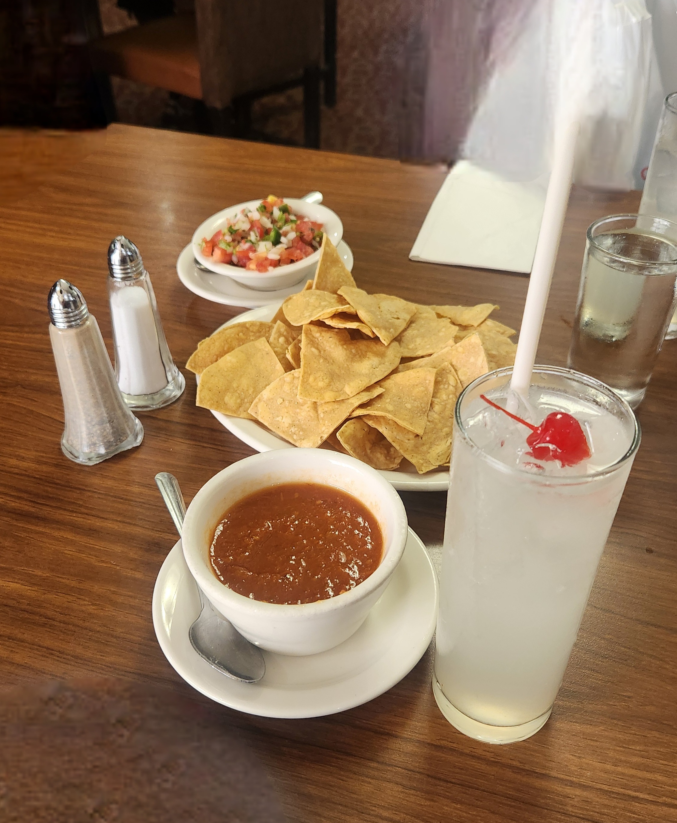 Arturo's Bar & Grill image 4