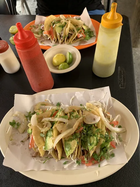 El No Que No Lunches y Tacod image 5