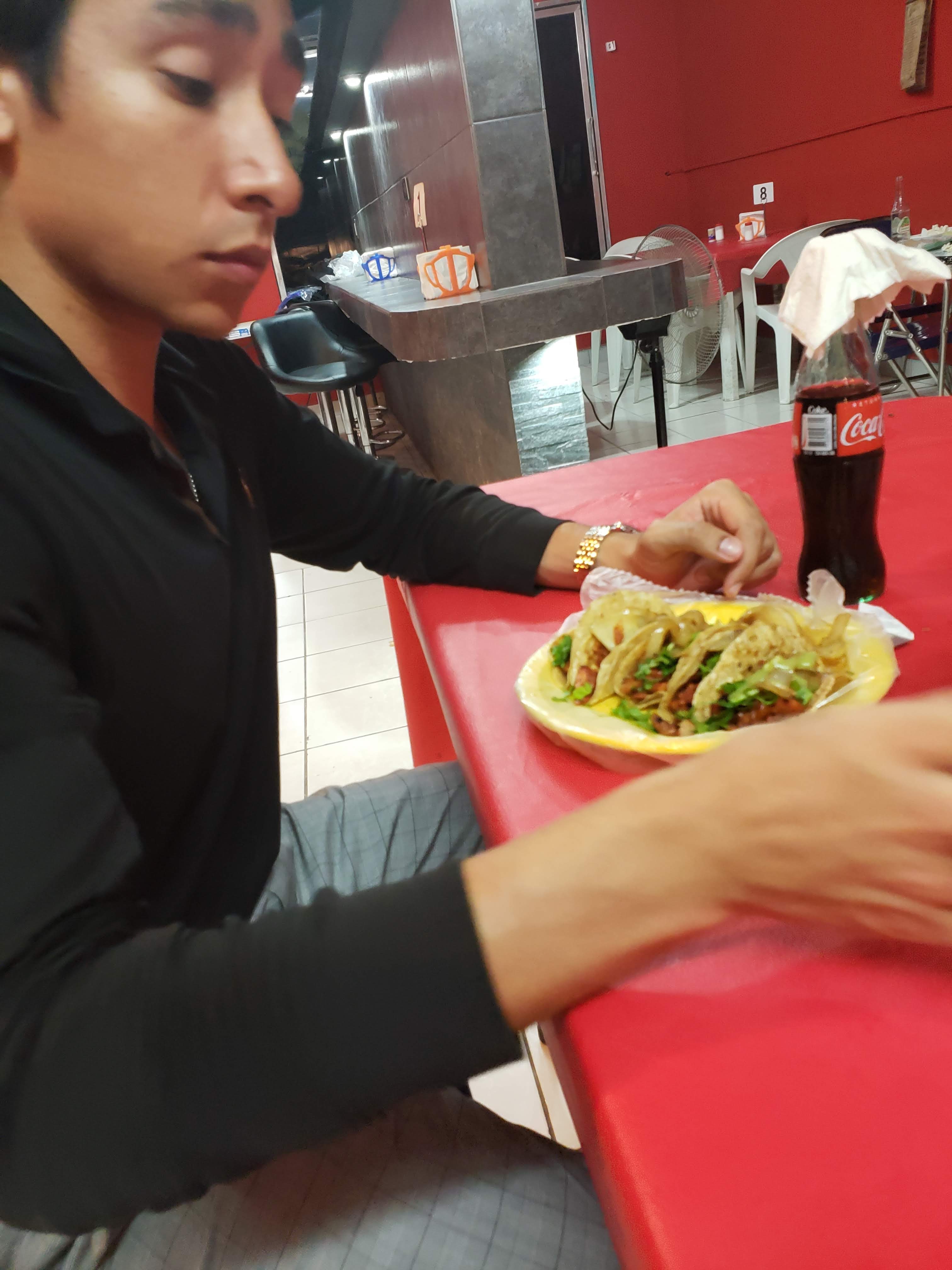 Taquería Cruz image 9