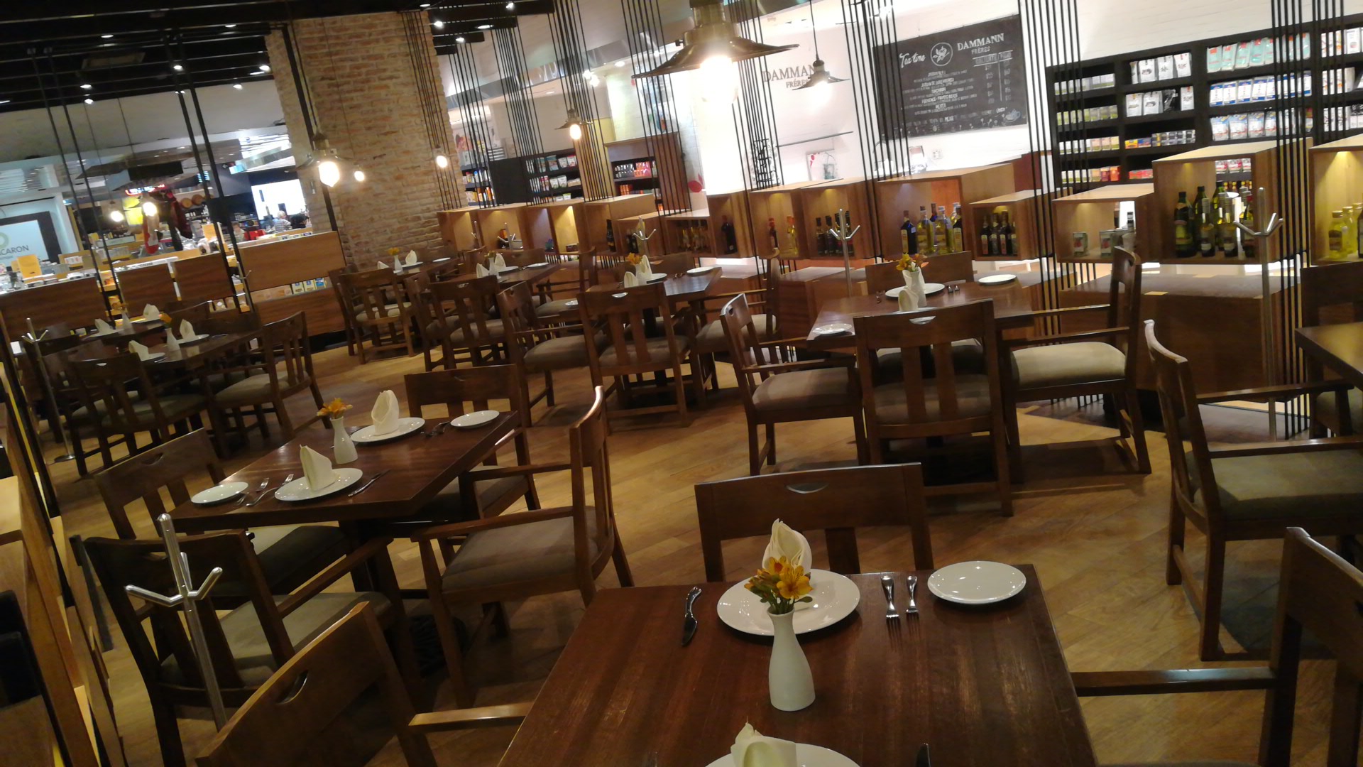 Restaurante Bistro Palacio de Hierro Interlomas image 7