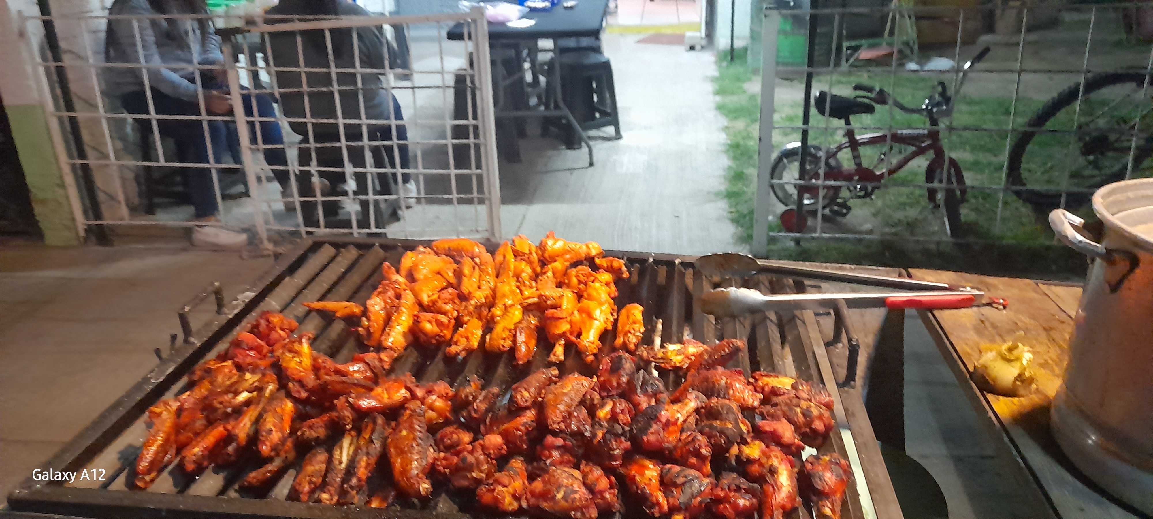 Poninas wings image 1