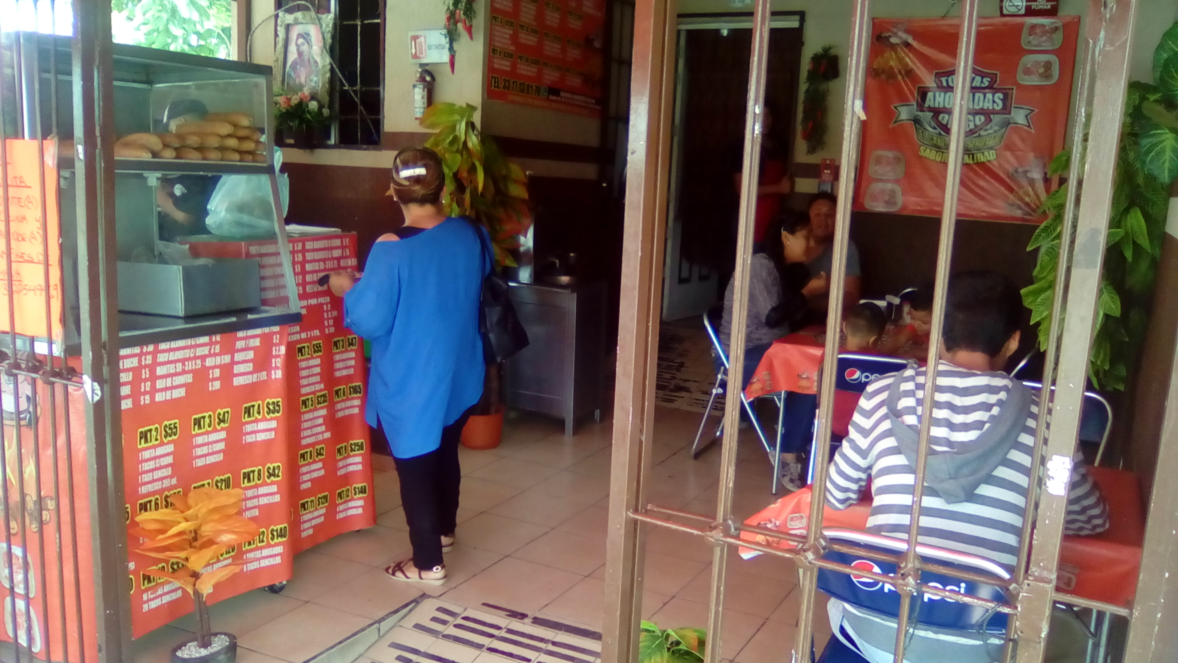 Tortas Ahogadas Diego image 3