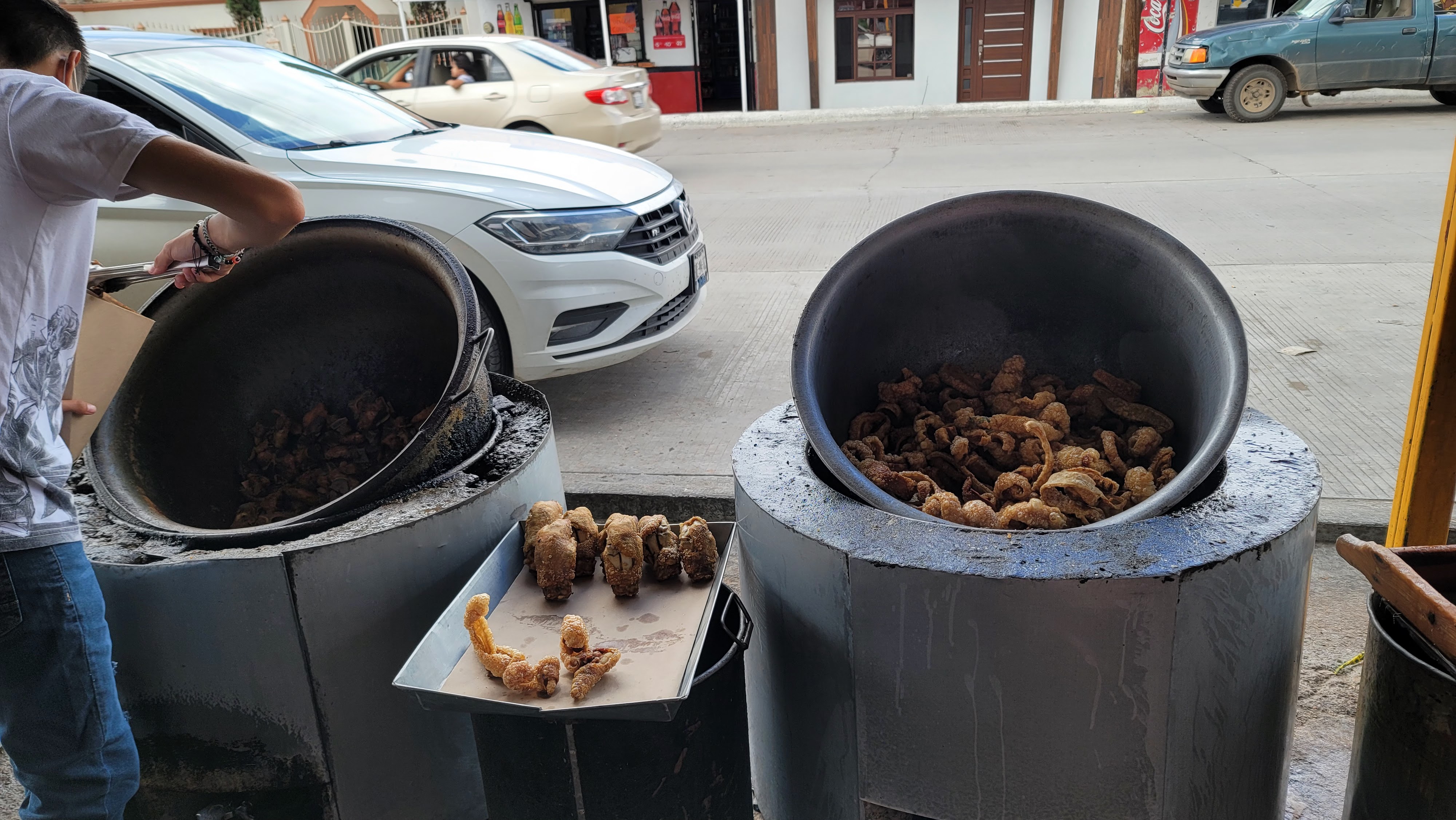 Carnitas y Chicharrones Jesús Castillo y Mandis image 3