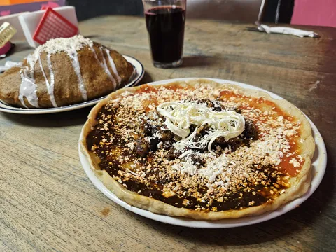 El Picadón image 3