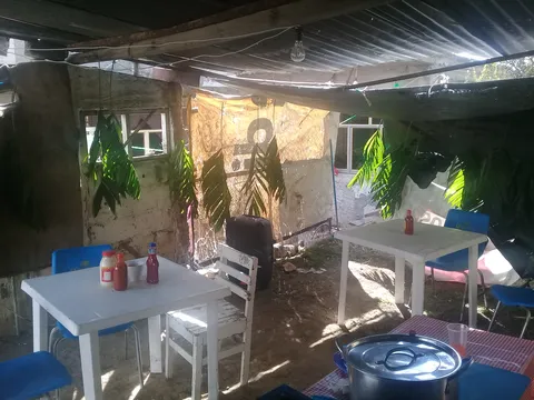 Marisqueria y Micheladas "MATHI" image 1