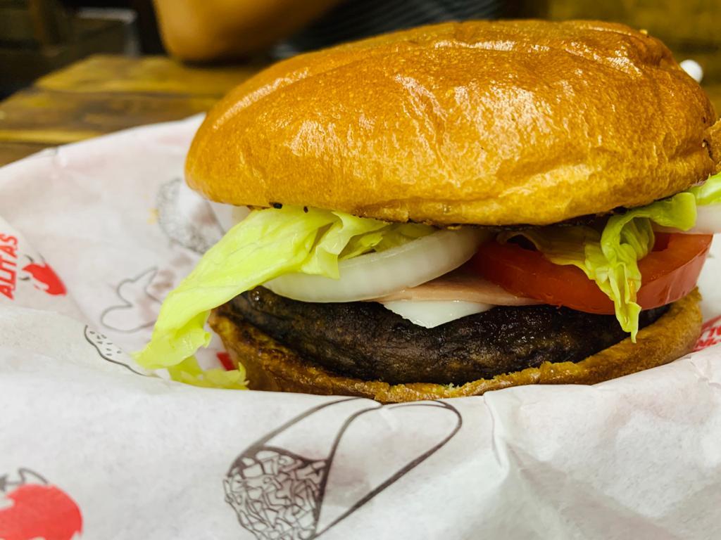 Las Pinches Alitas SR image 2