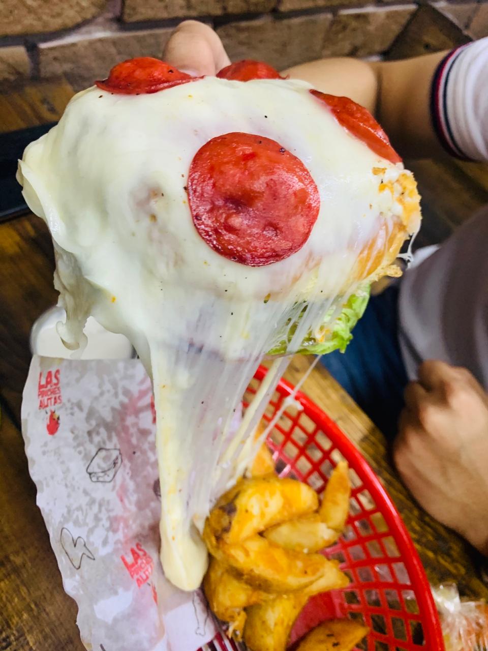 Las Pinches Alitas SR image 5