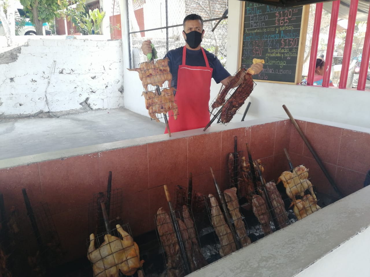 Pollos Asados "El Viejon" image 4