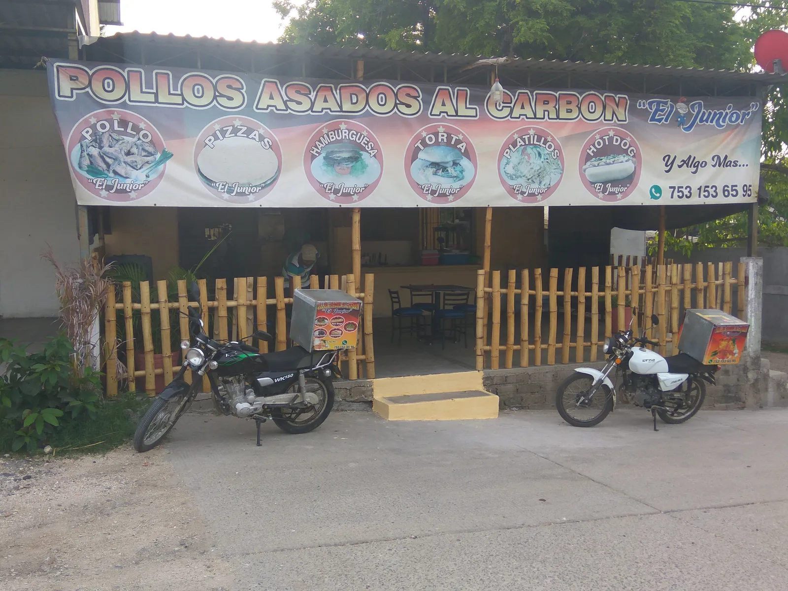 POLLOS ASADOS ÉL JUNIOR image 3