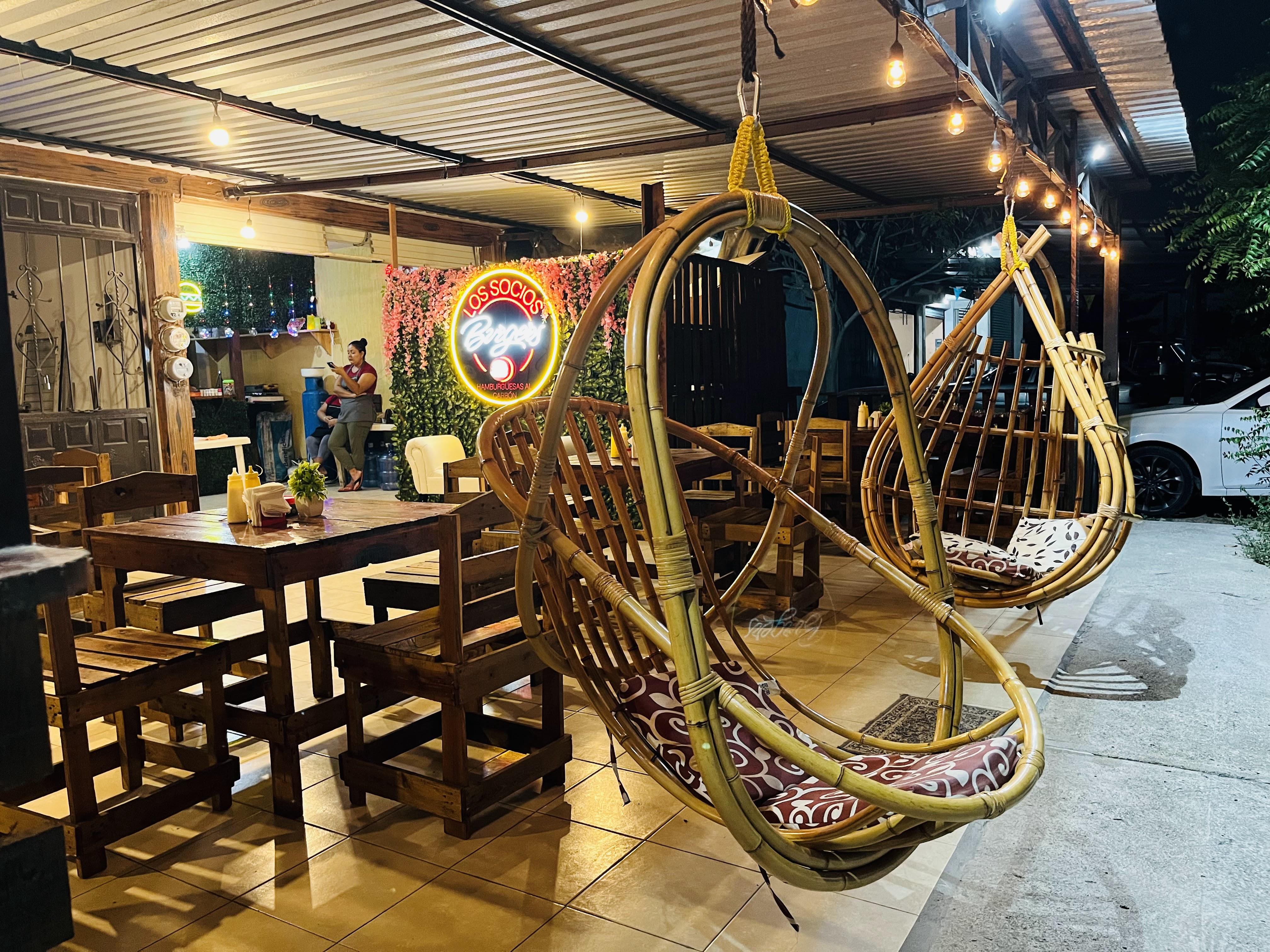 Los socios Burguer image 6