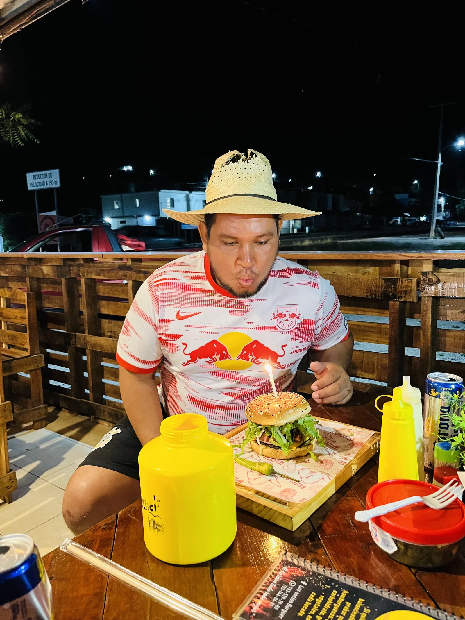 Los socios Burguer image 8