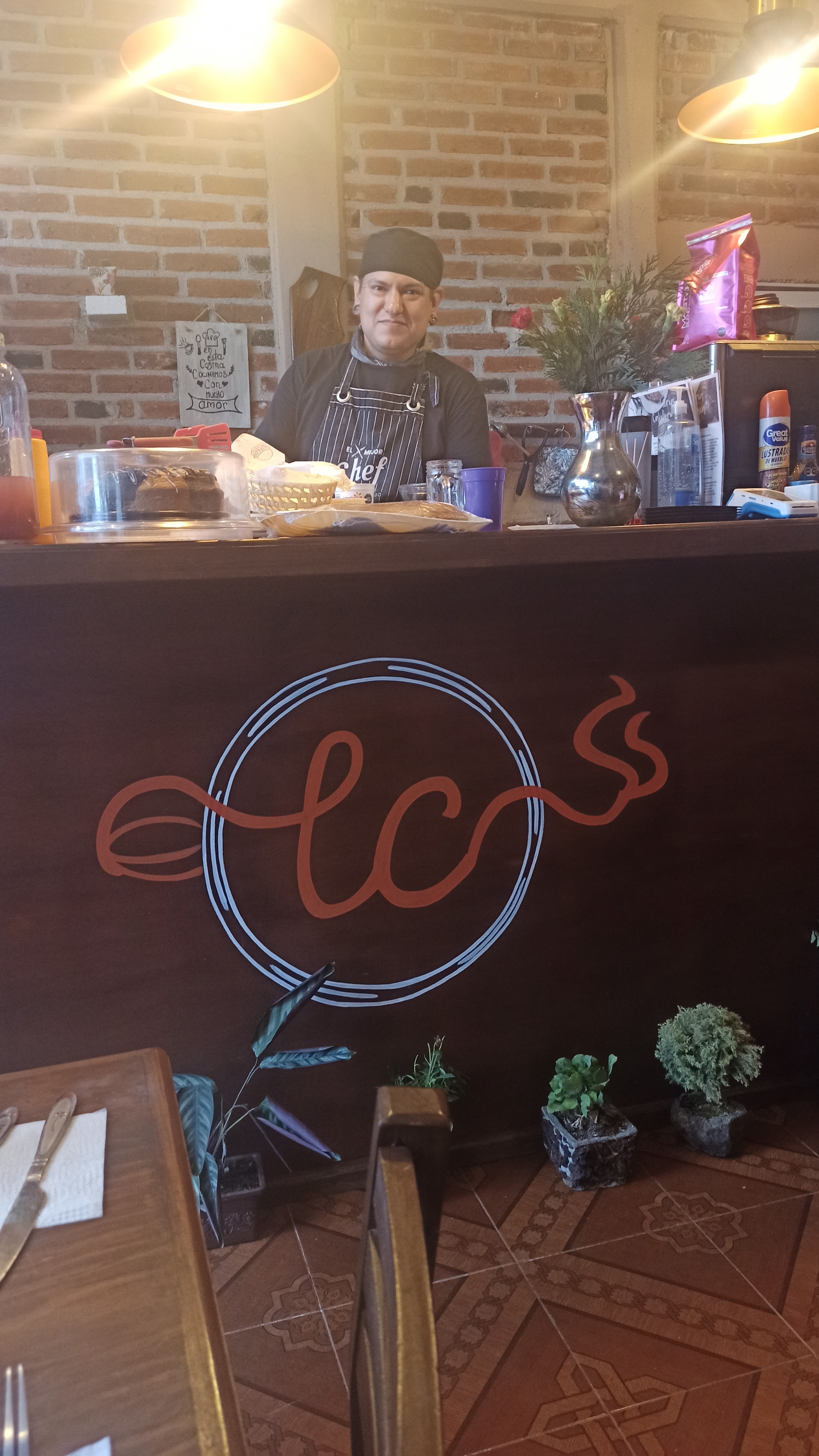 Lonchería California image 7