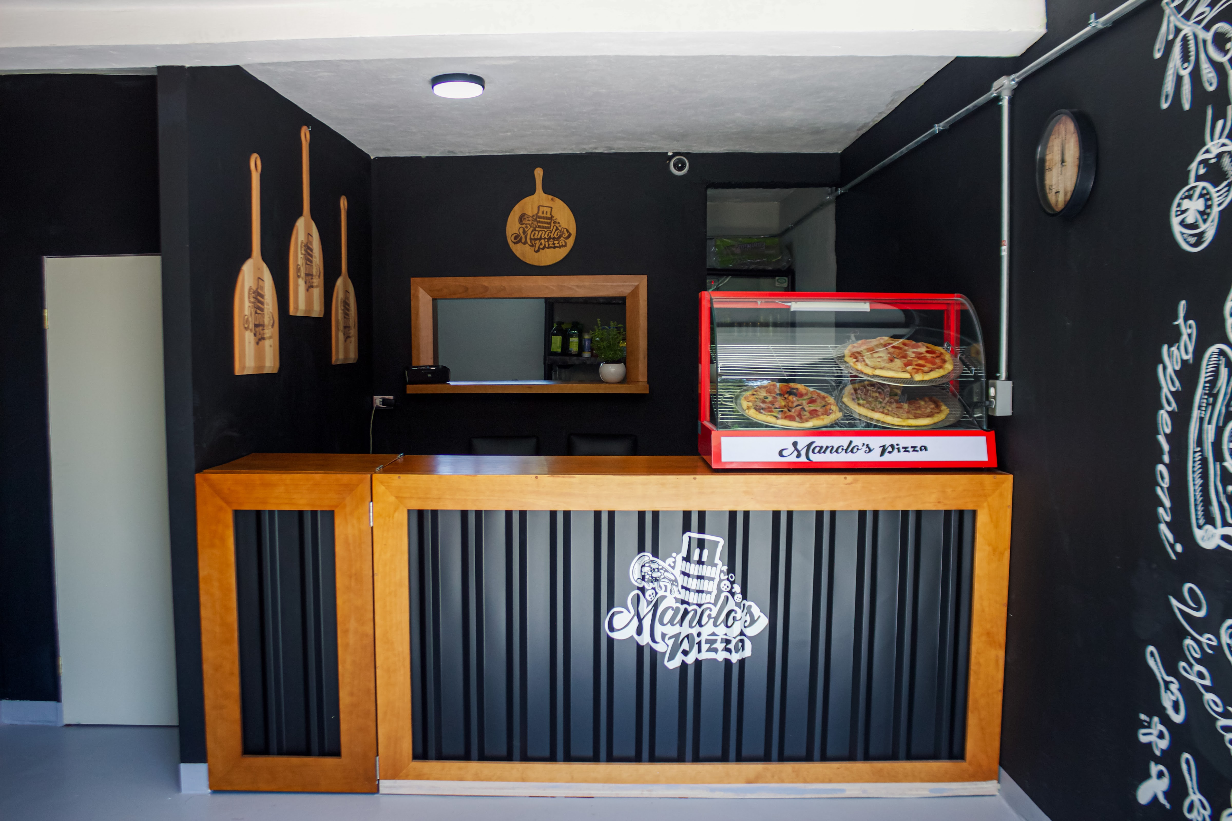 MANOLO'S PIZZA image 1