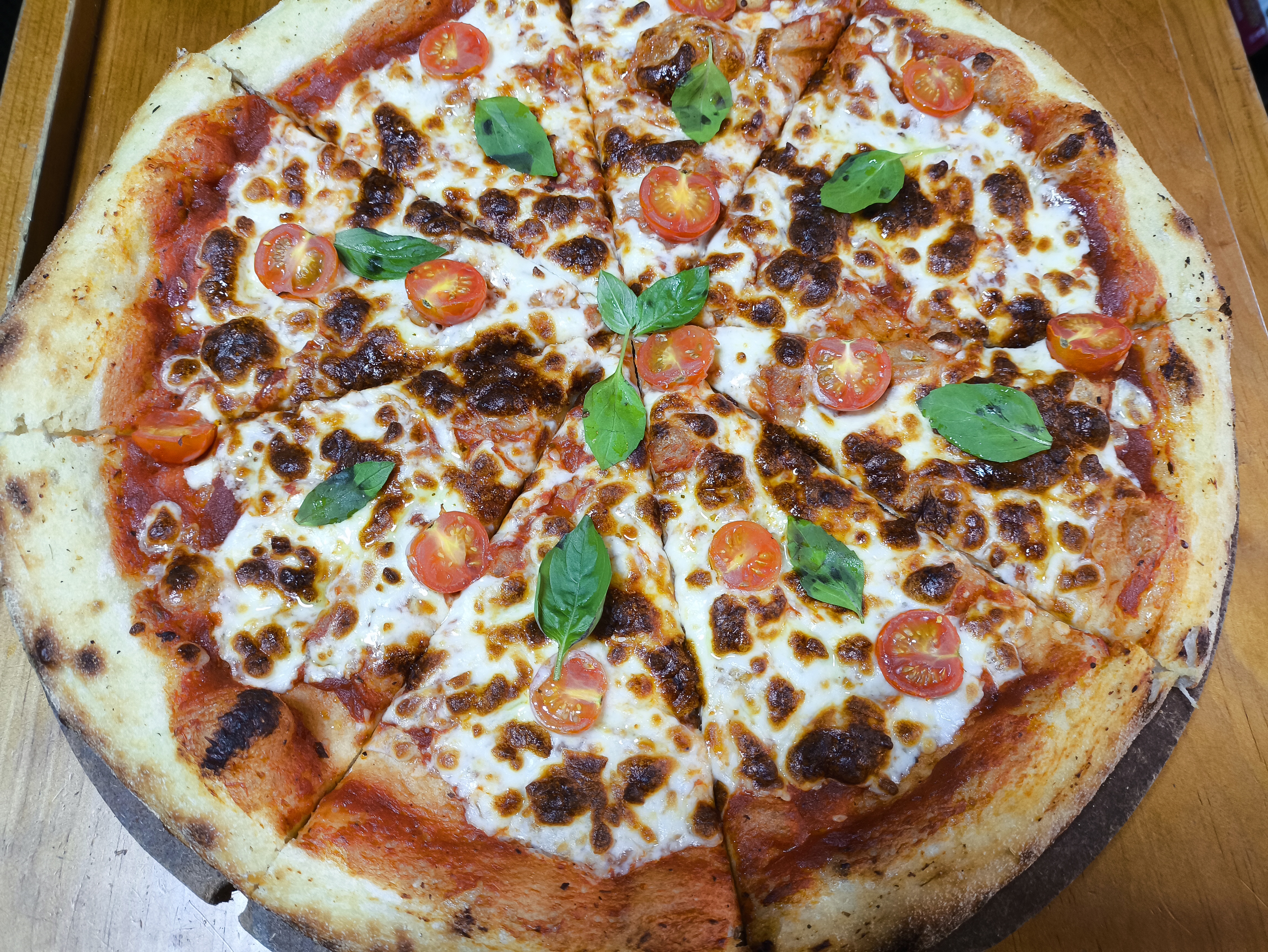 MANOLO'S PIZZA image 4