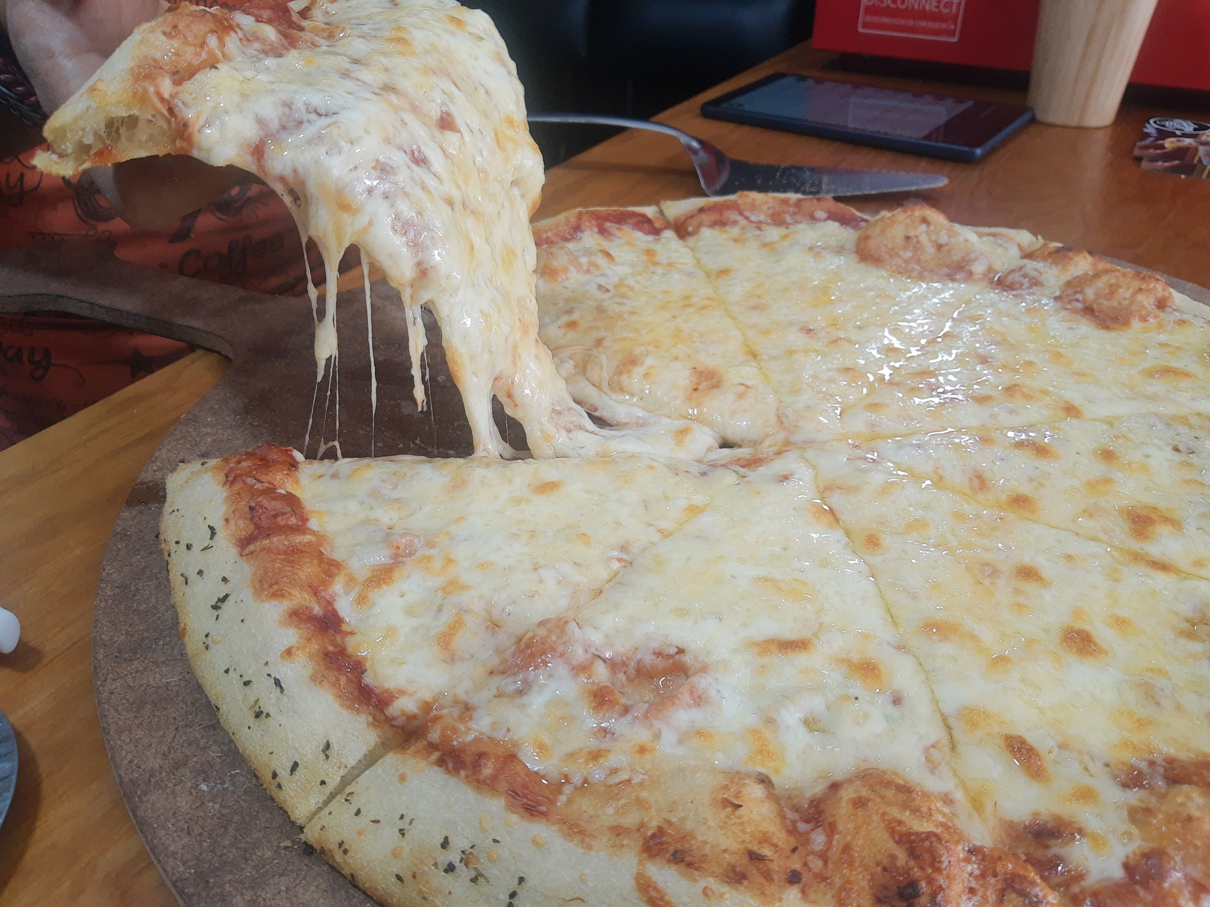 MANOLO'S PIZZA image 10