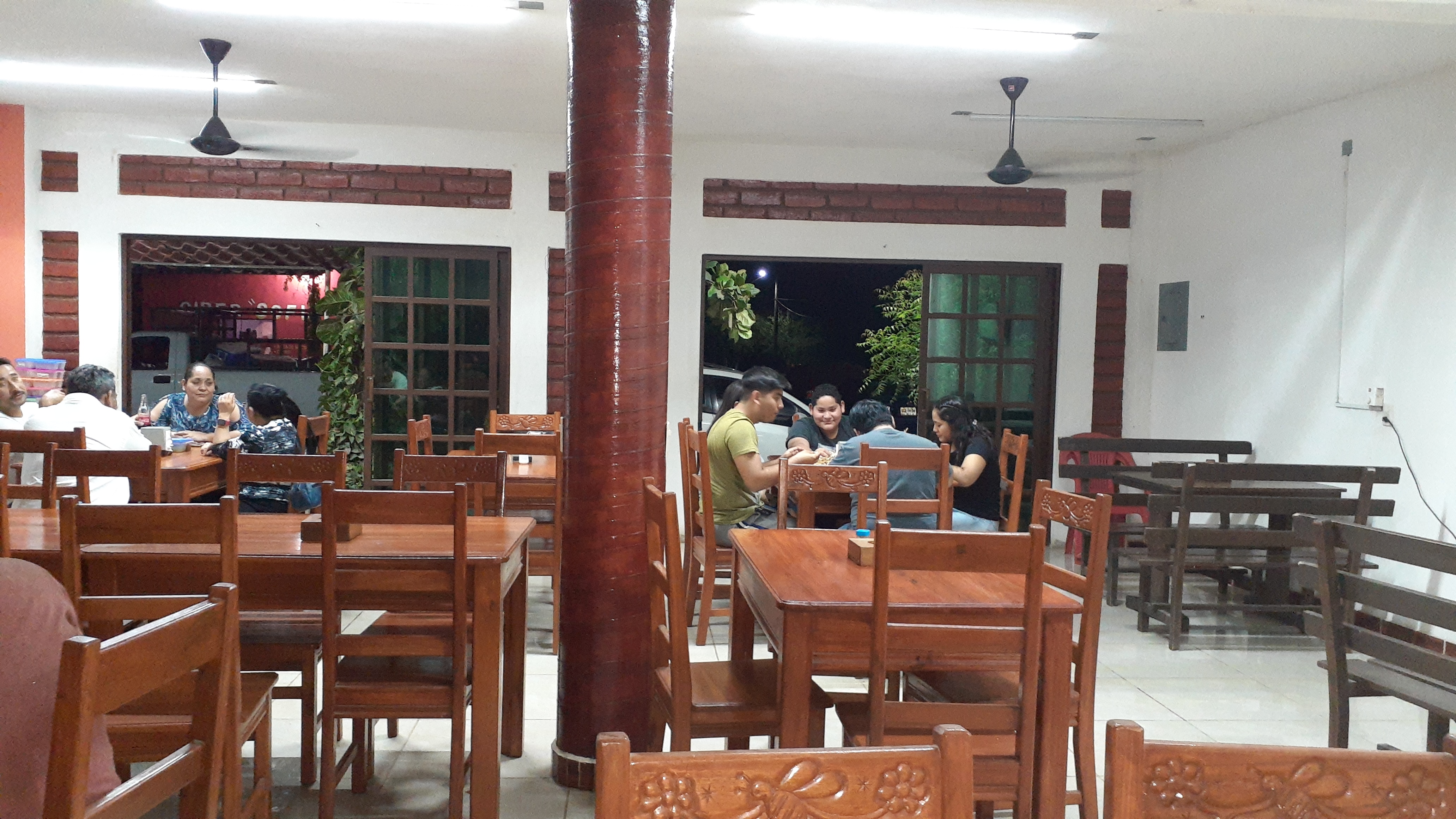 Cenaduria la abejita image 8